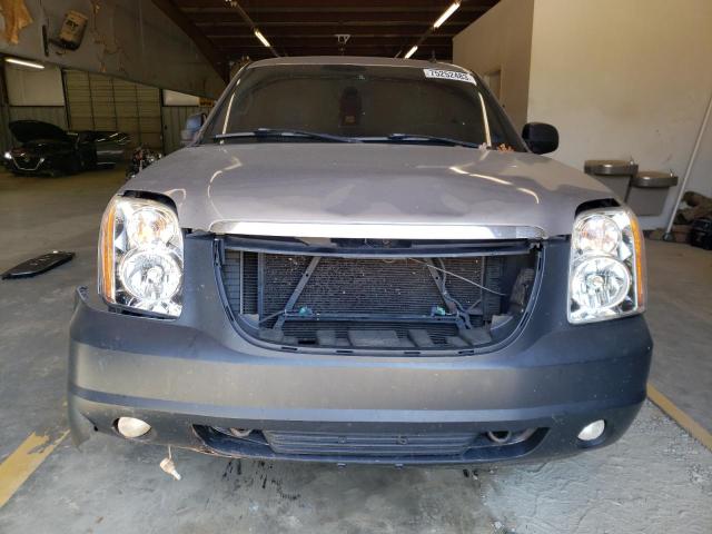 Photo 4 VIN: 1GKFC13047R390016 - GMC YUKON 