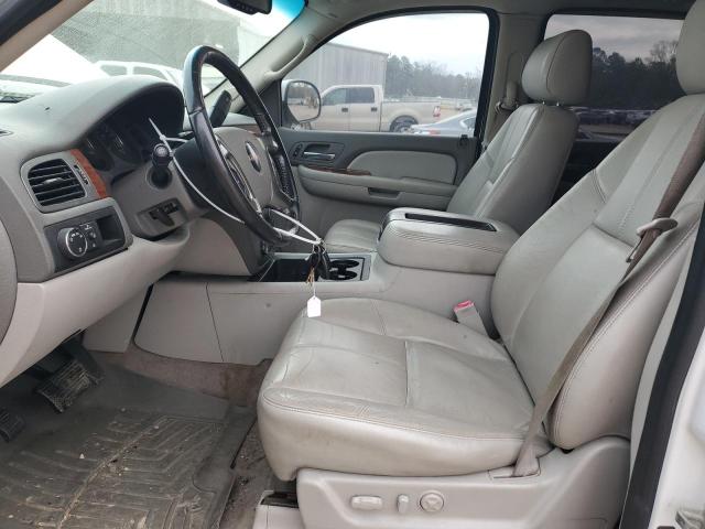 Photo 6 VIN: 1GKFC13048R251179 - GMC YUKON 