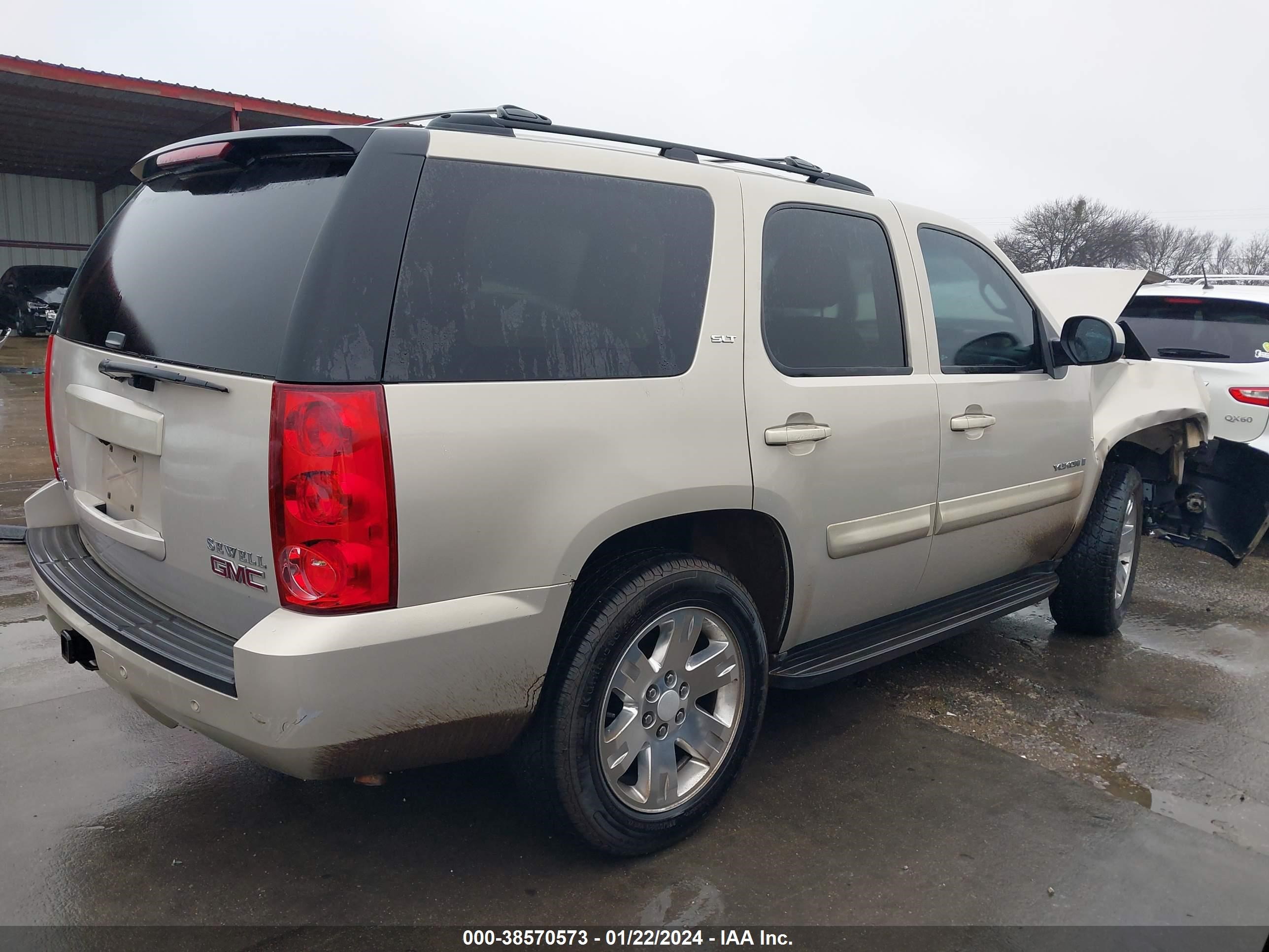 Photo 3 VIN: 1GKFC13057R401041 - GMC YUKON 