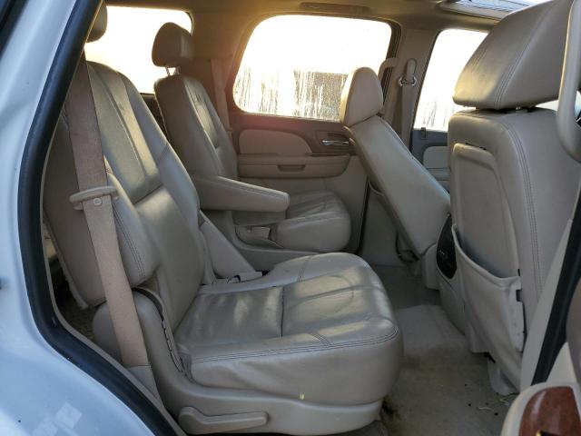 Photo 10 VIN: 1GKFC13058R162026 - GMC YUKON 