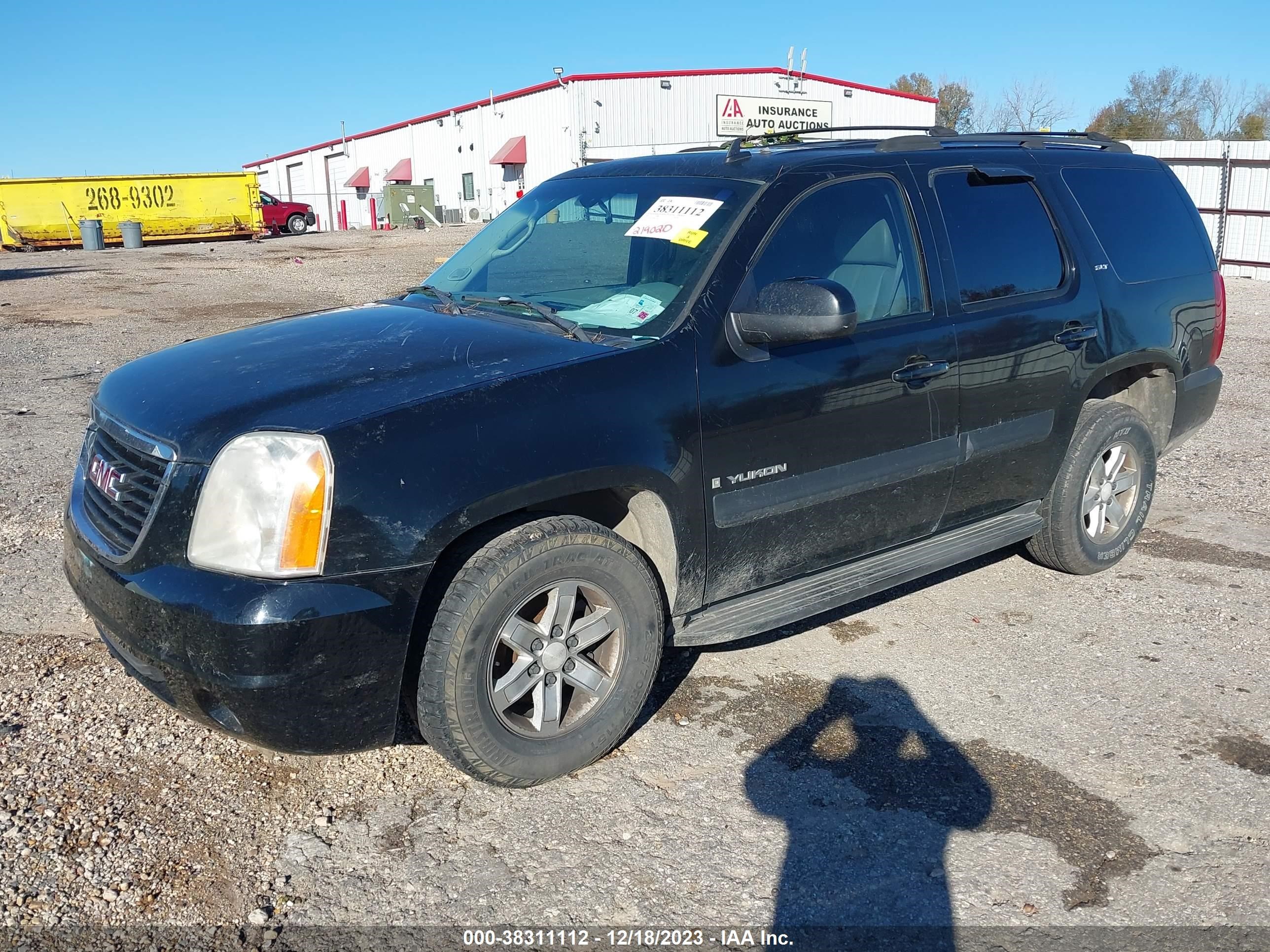 Photo 1 VIN: 1GKFC13087R152962 - GMC YUKON 