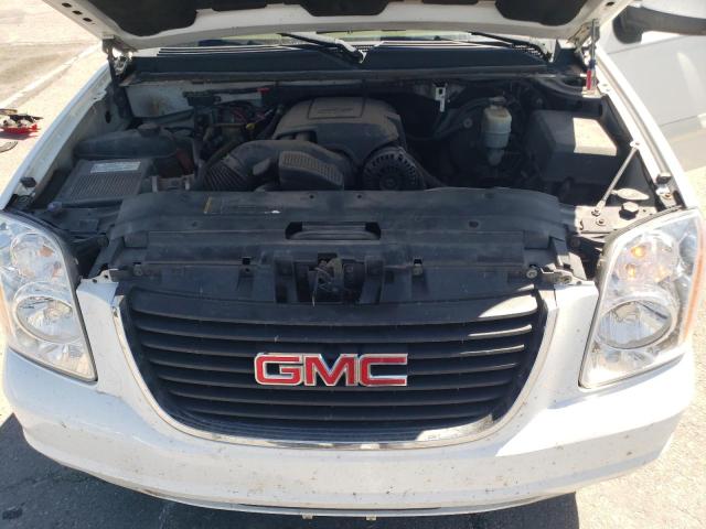 Photo 11 VIN: 1GKFC13088R149884 - GMC YUKON 