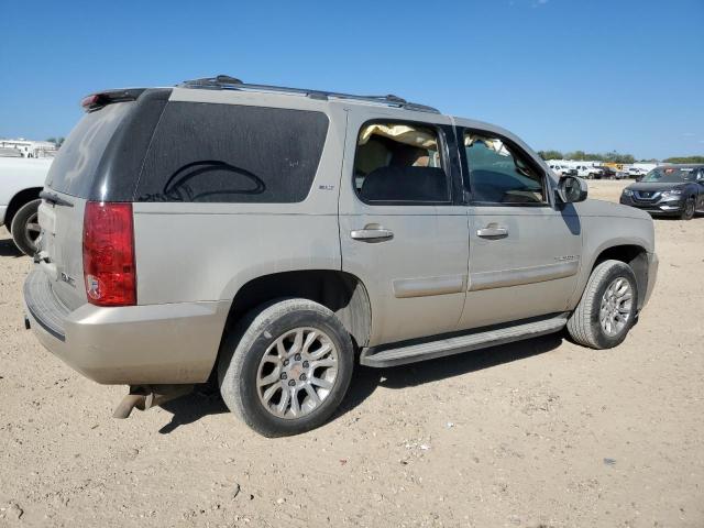 Photo 2 VIN: 1GKFC13097R381800 - GMC YUKON 