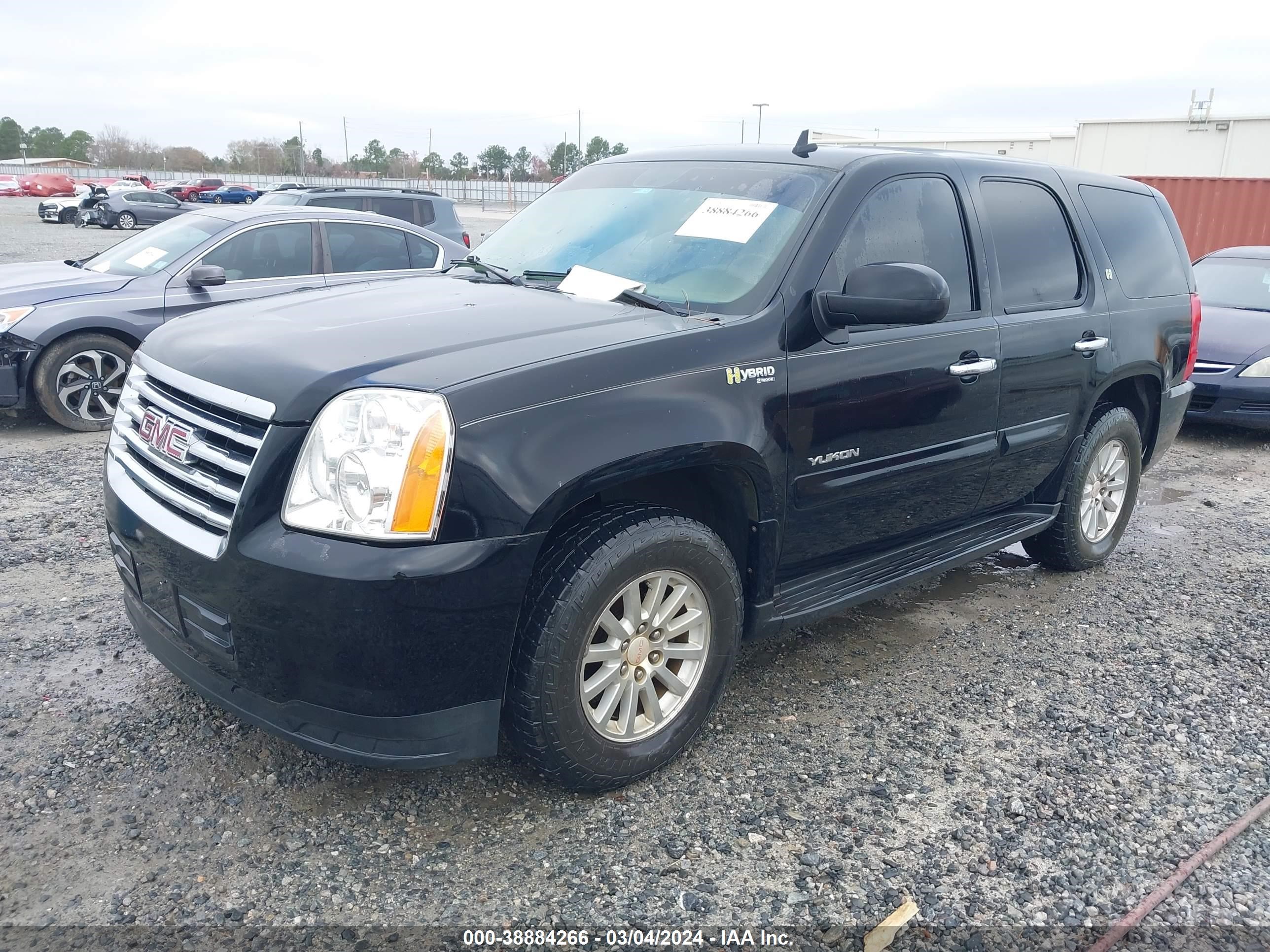 Photo 1 VIN: 1GKFC13518R204154 - GMC YUKON 