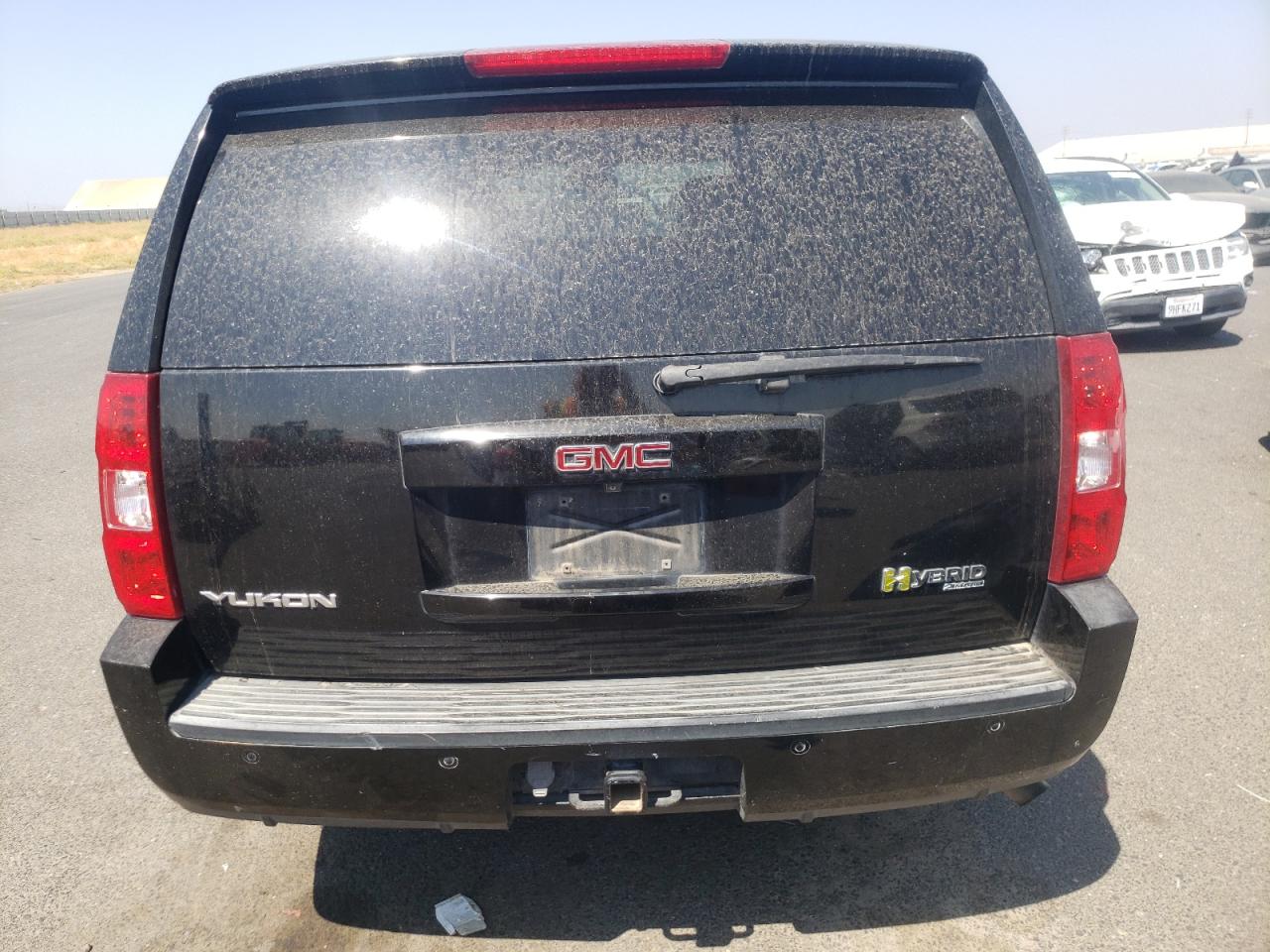 Photo 5 VIN: 1GKFC13538R206732 - GMC YUKON 