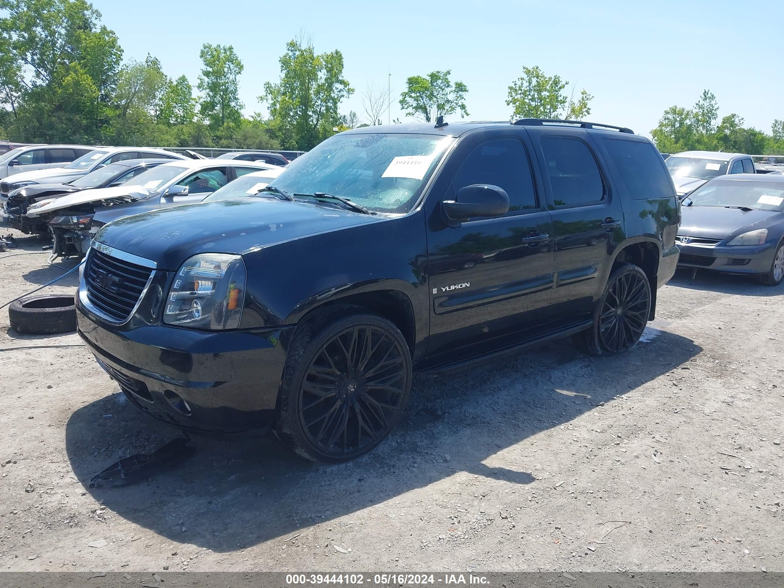 Photo 1 VIN: 1GKFC13C57J314376 - GMC YUKON 