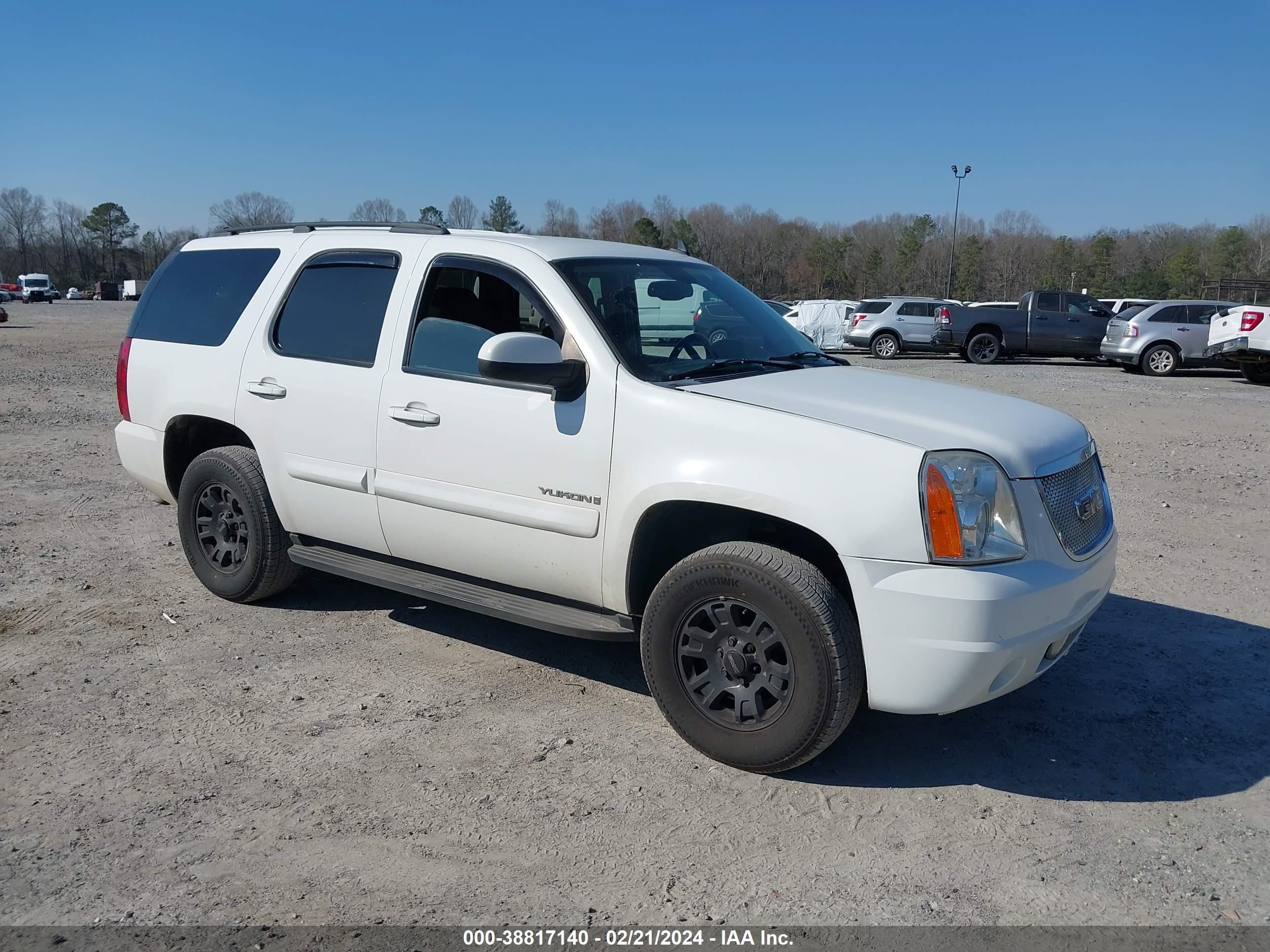 Photo 0 VIN: 1GKFC13C87J322116 - GMC YUKON 