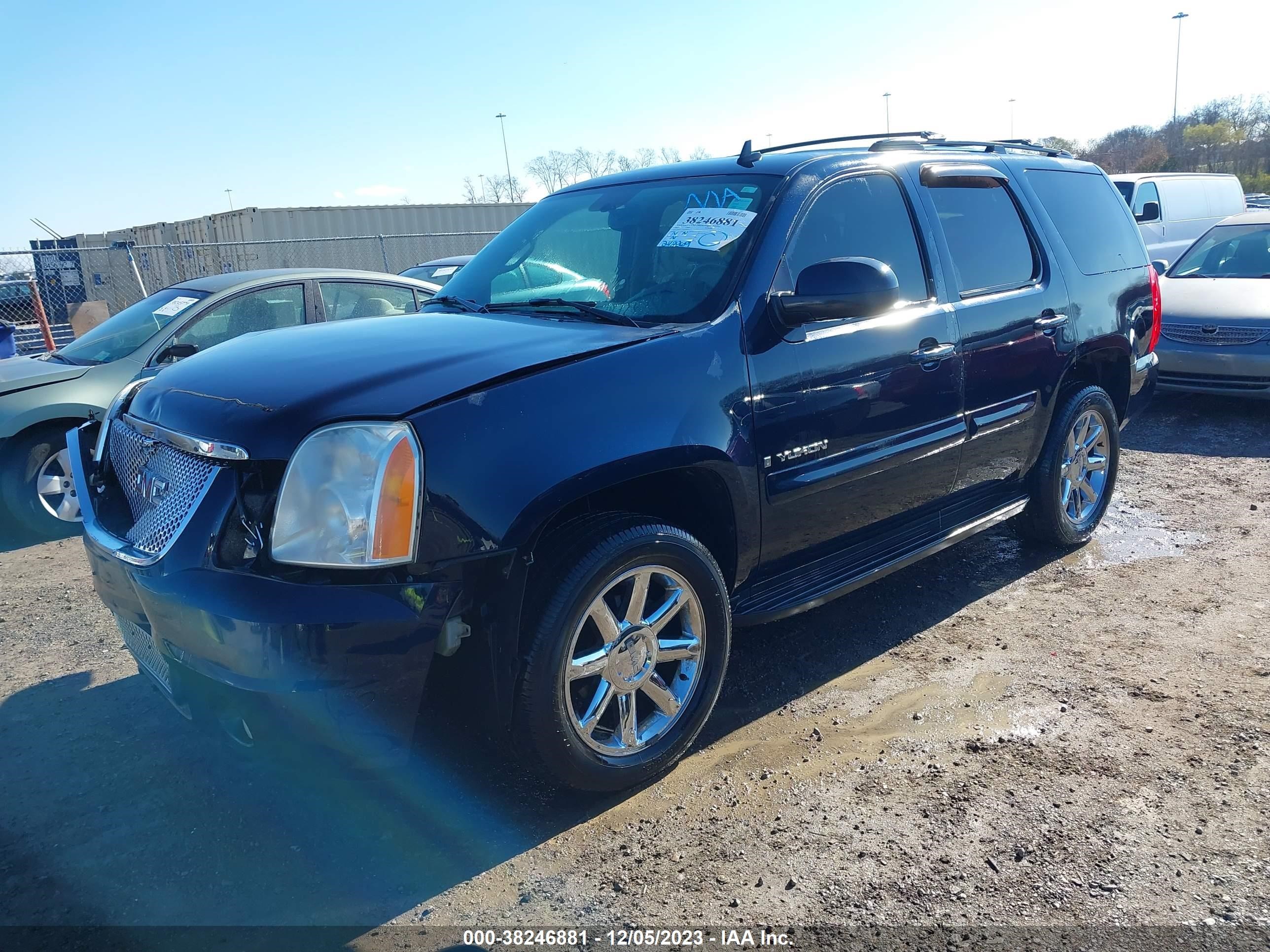 Photo 1 VIN: 1GKFC13J17J380387 - GMC YUKON 