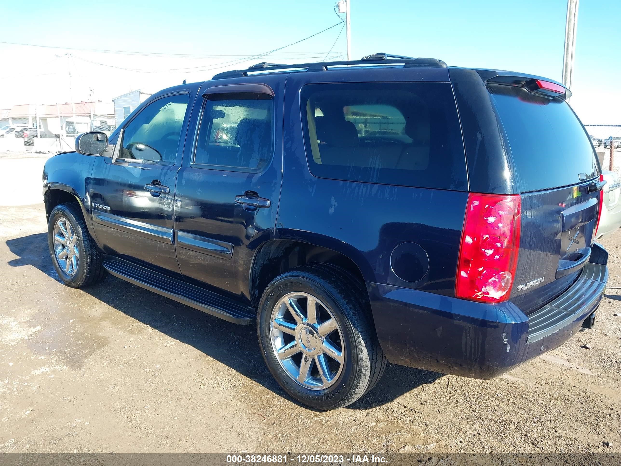 Photo 2 VIN: 1GKFC13J17J380387 - GMC YUKON 