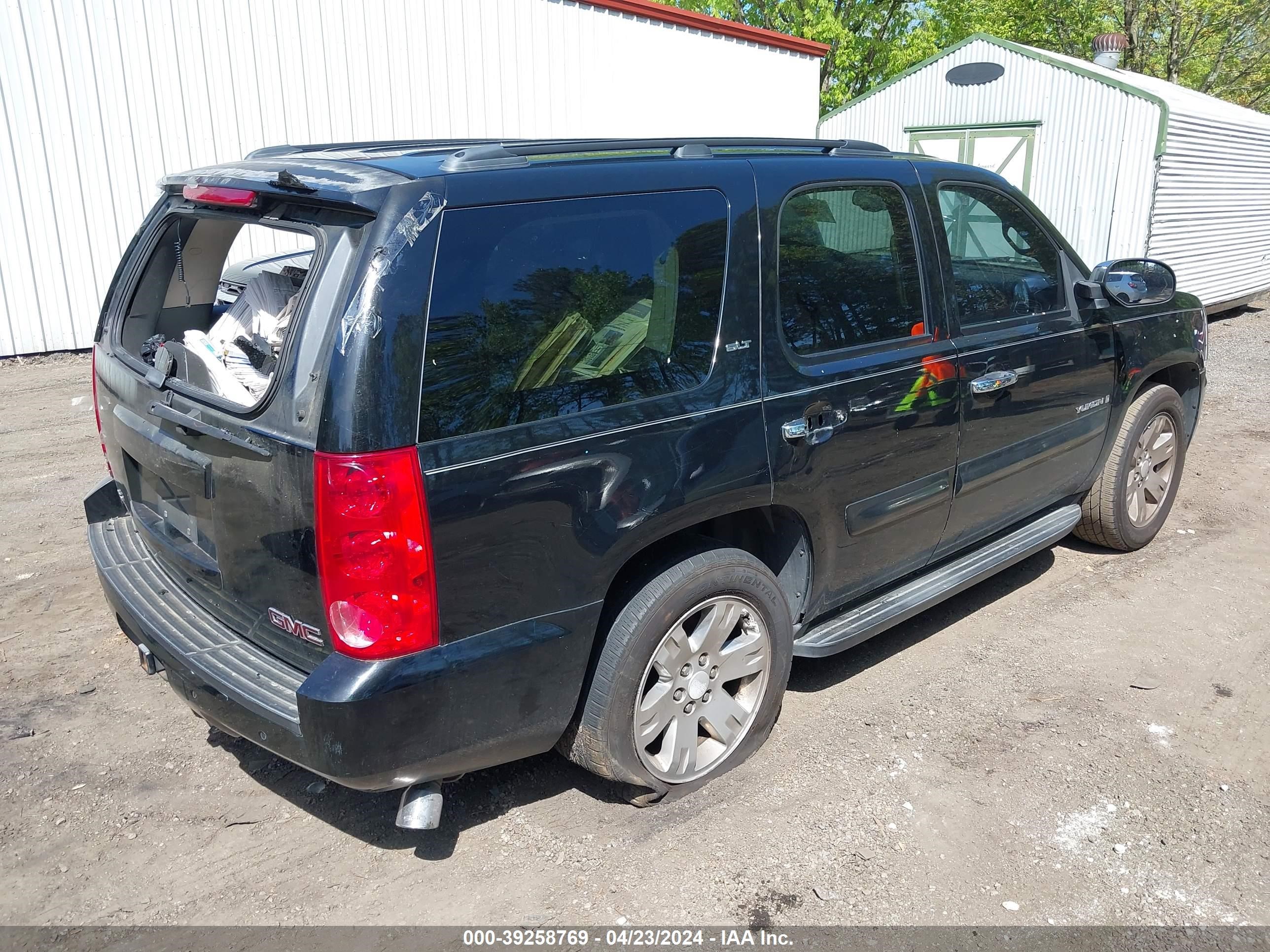 Photo 3 VIN: 1GKFC13J47R385858 - GMC YUKON 