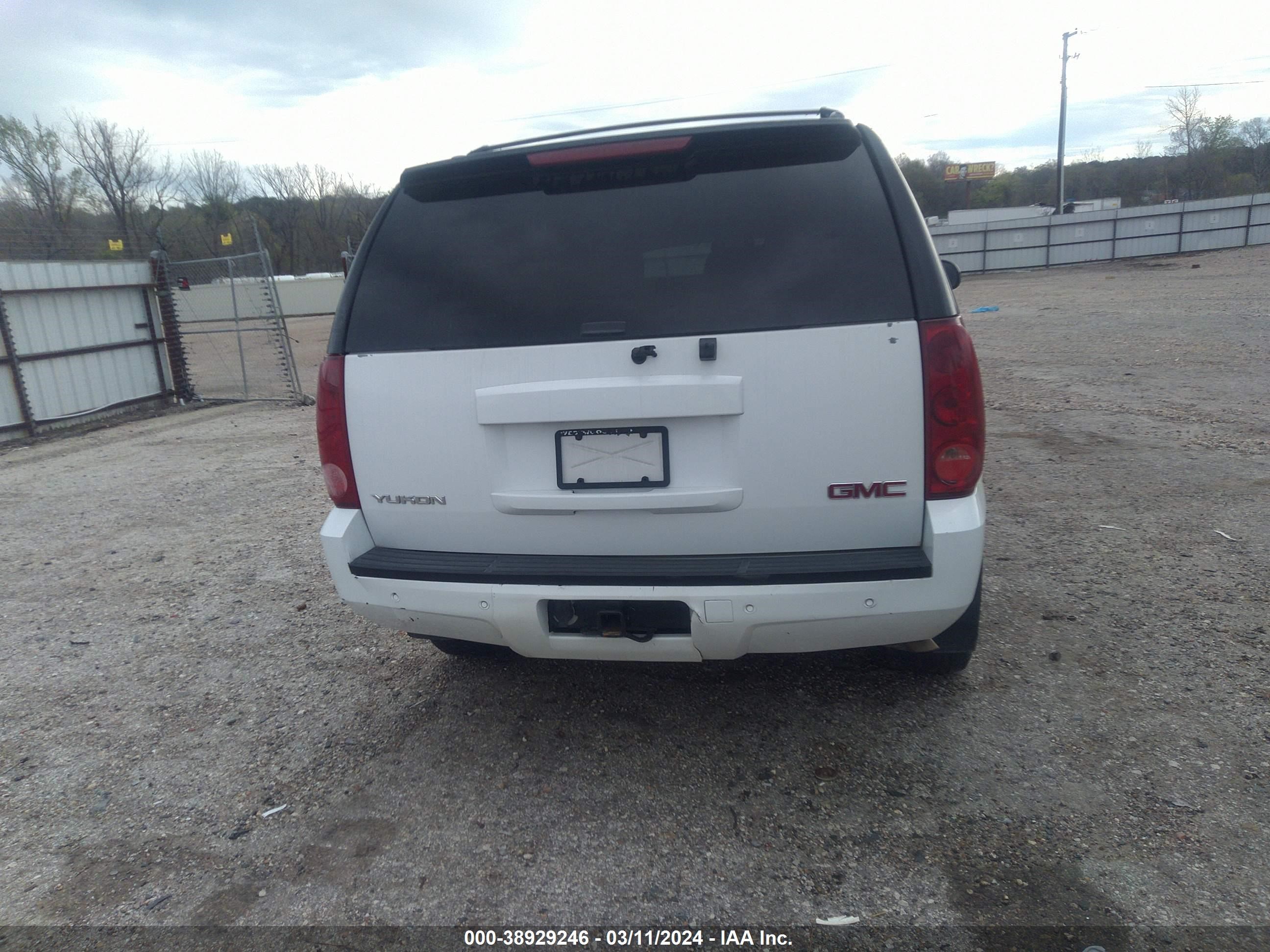 Photo 14 VIN: 1GKFC13J77J112315 - GMC YUKON 