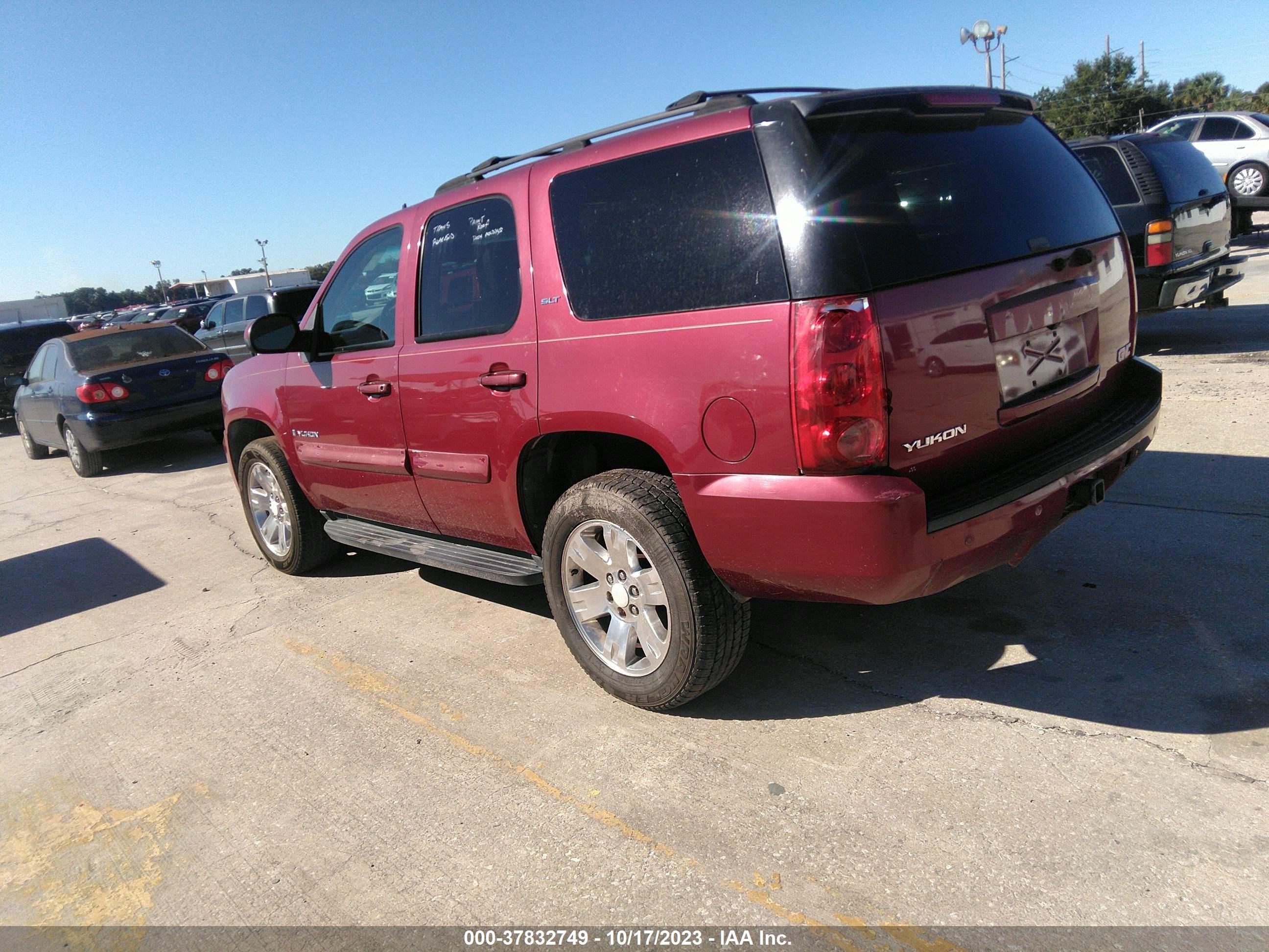 Photo 2 VIN: 1GKFC13J77R127849 - GMC YUKON 