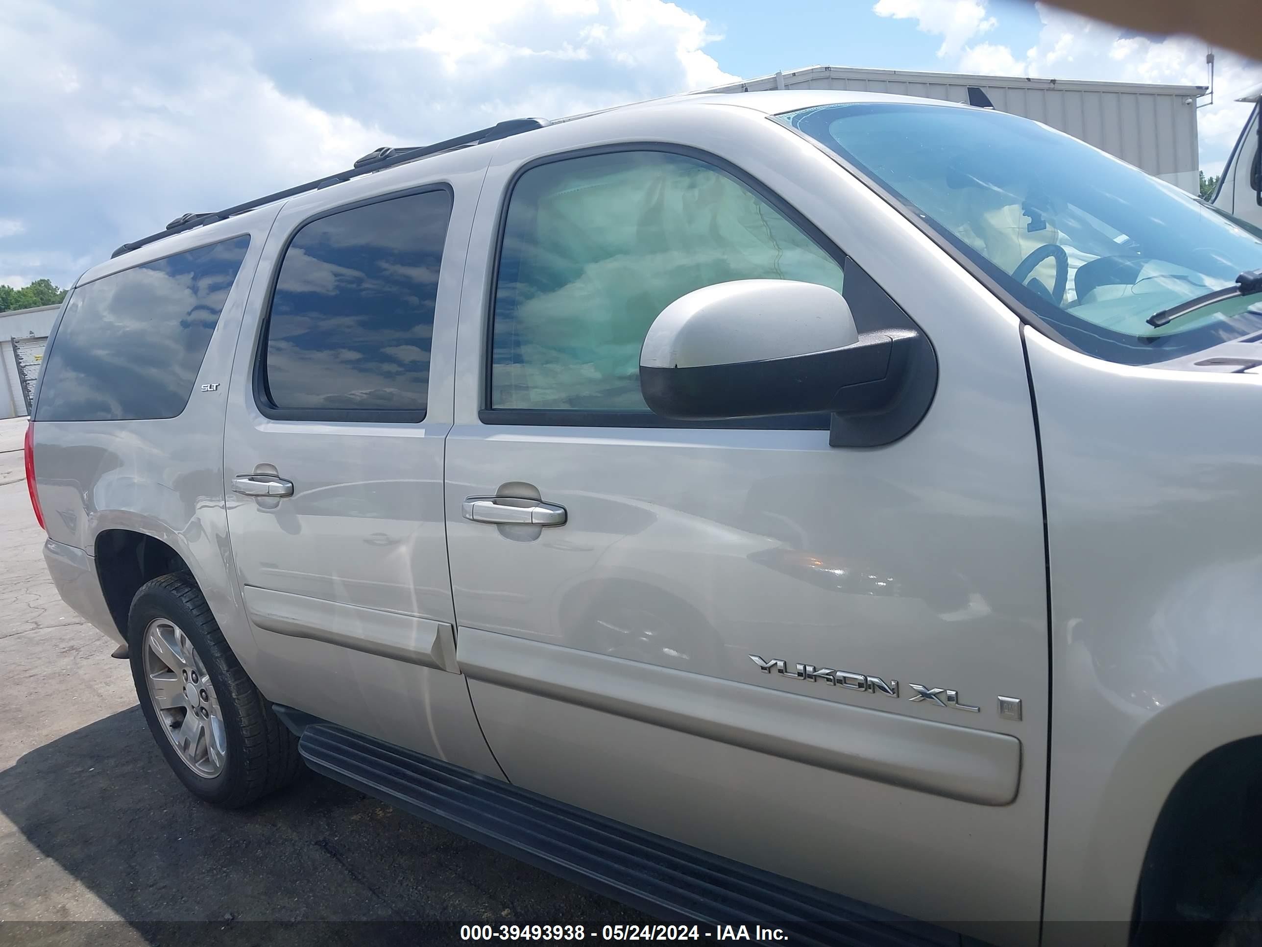 Photo 11 VIN: 1GKFC16008R237761 - GMC SAVANA 