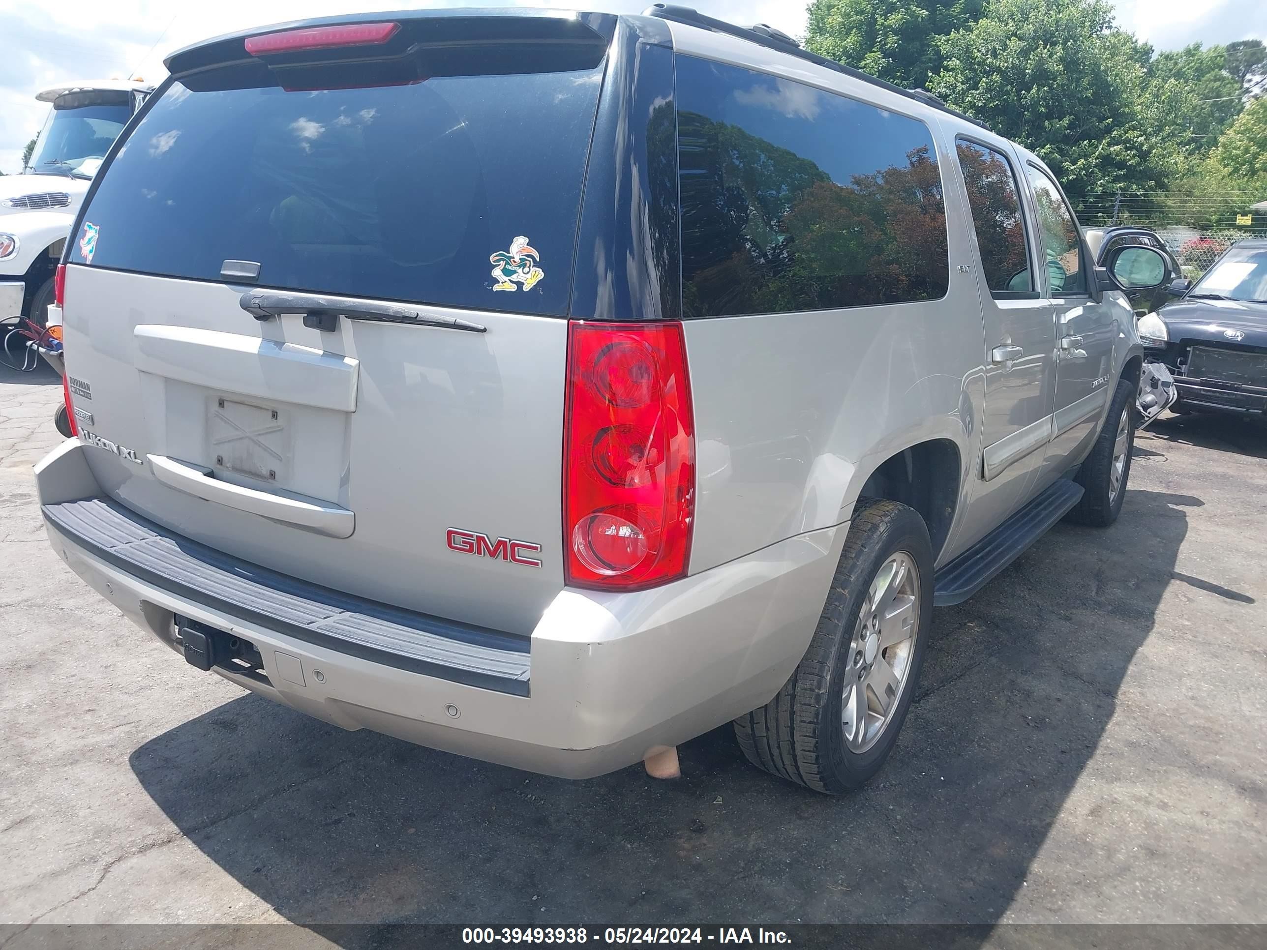 Photo 3 VIN: 1GKFC16008R237761 - GMC SAVANA 