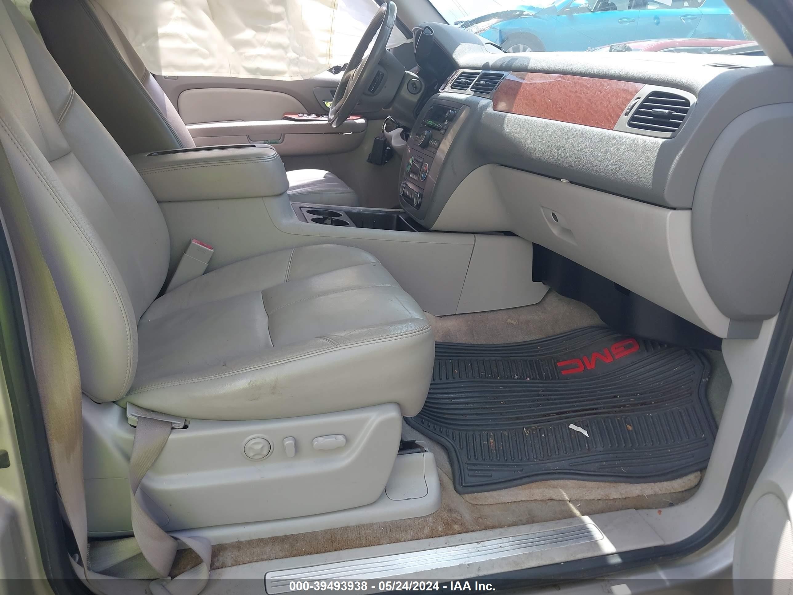 Photo 4 VIN: 1GKFC16008R237761 - GMC SAVANA 