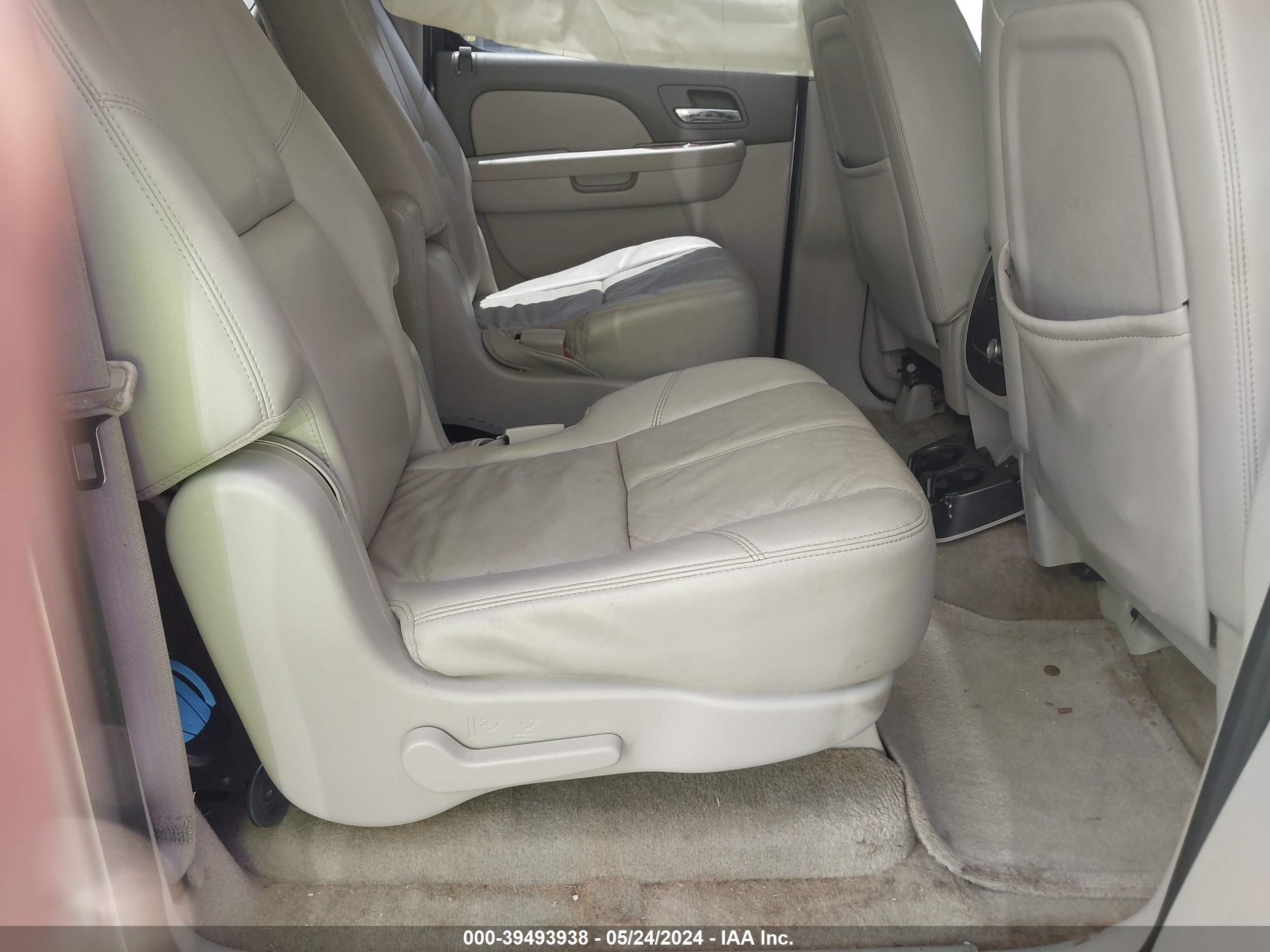 Photo 7 VIN: 1GKFC16008R237761 - GMC SAVANA 