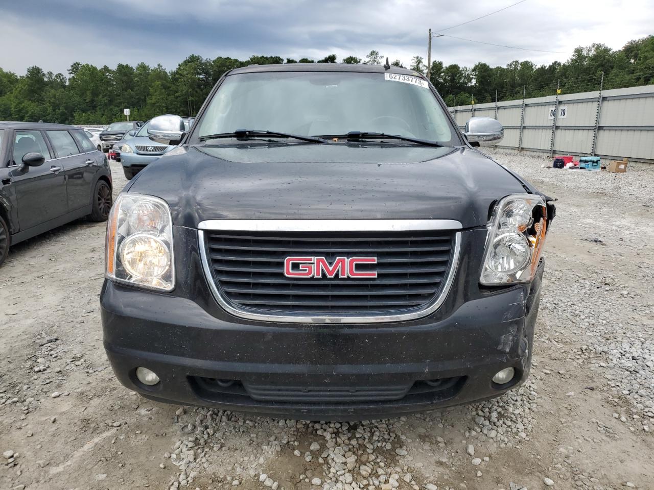 Photo 4 VIN: 1GKFC16047R397074 - GMC YUKON 