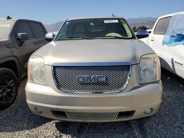 Photo 4 VIN: 1GKFC16057R420054 - GMC YUKON 