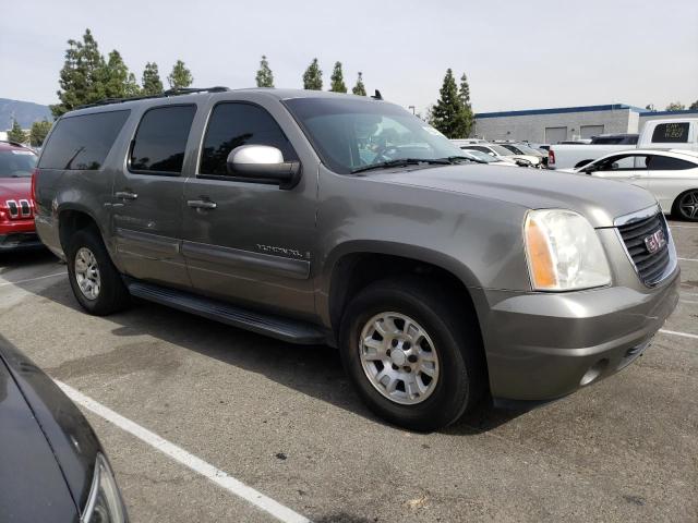 Photo 3 VIN: 1GKFC16058R136733 - GMC YUKON 