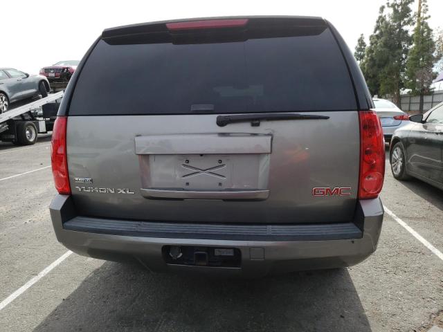 Photo 5 VIN: 1GKFC16058R136733 - GMC YUKON 