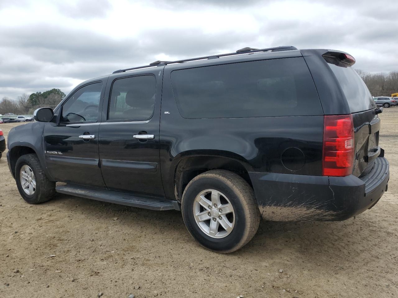 Photo 1 VIN: 1GKFC16068R108889 - GMC YUKON 