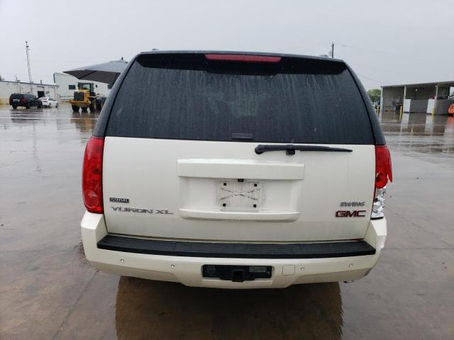 Photo 5 VIN: 1GKFC16098R234048 - GMC YUKON 