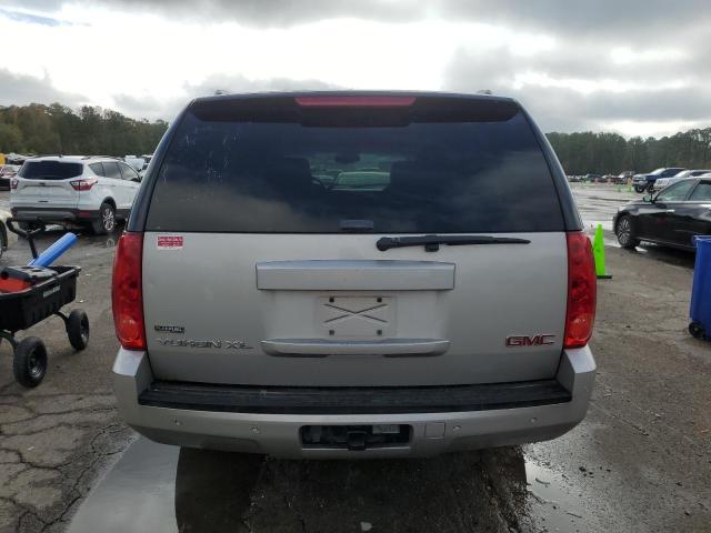 Photo 5 VIN: 1GKFC160X8R171655 - GMC YUKON 