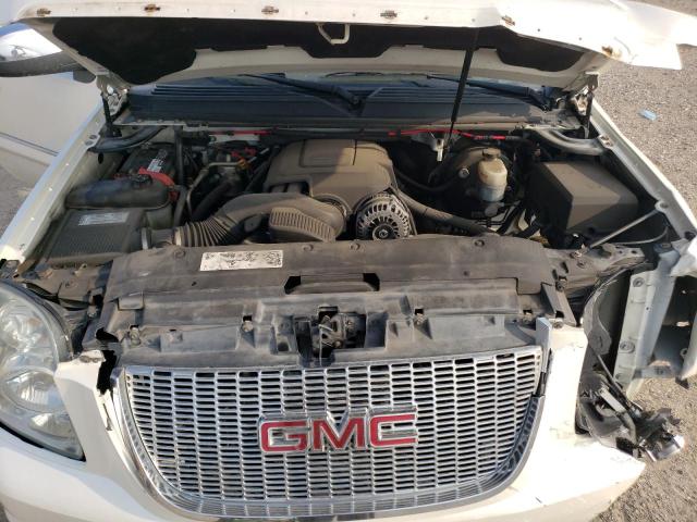 Photo 11 VIN: 1GKFC160X8R203293 - GMC YUKON XL C 