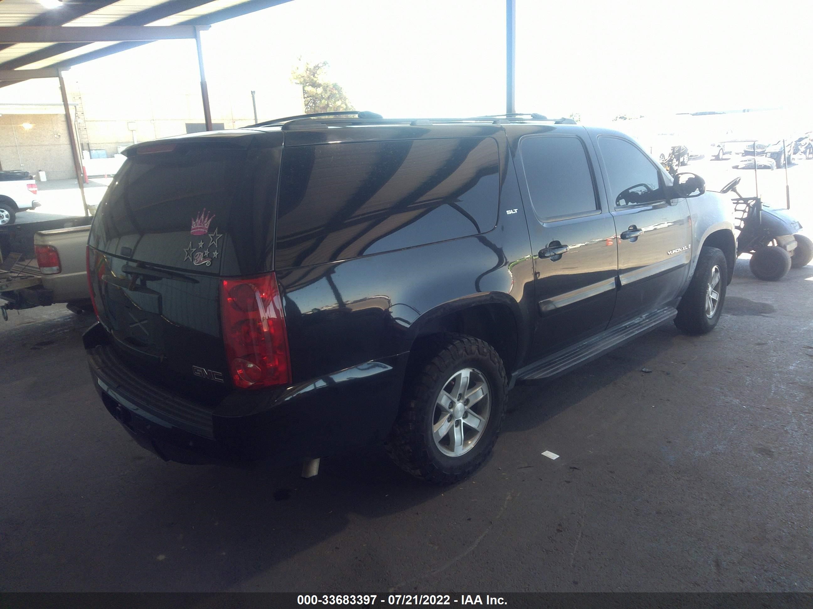 Photo 4 VIN: 1GKFC16J27J310988 - GMC YUKON 