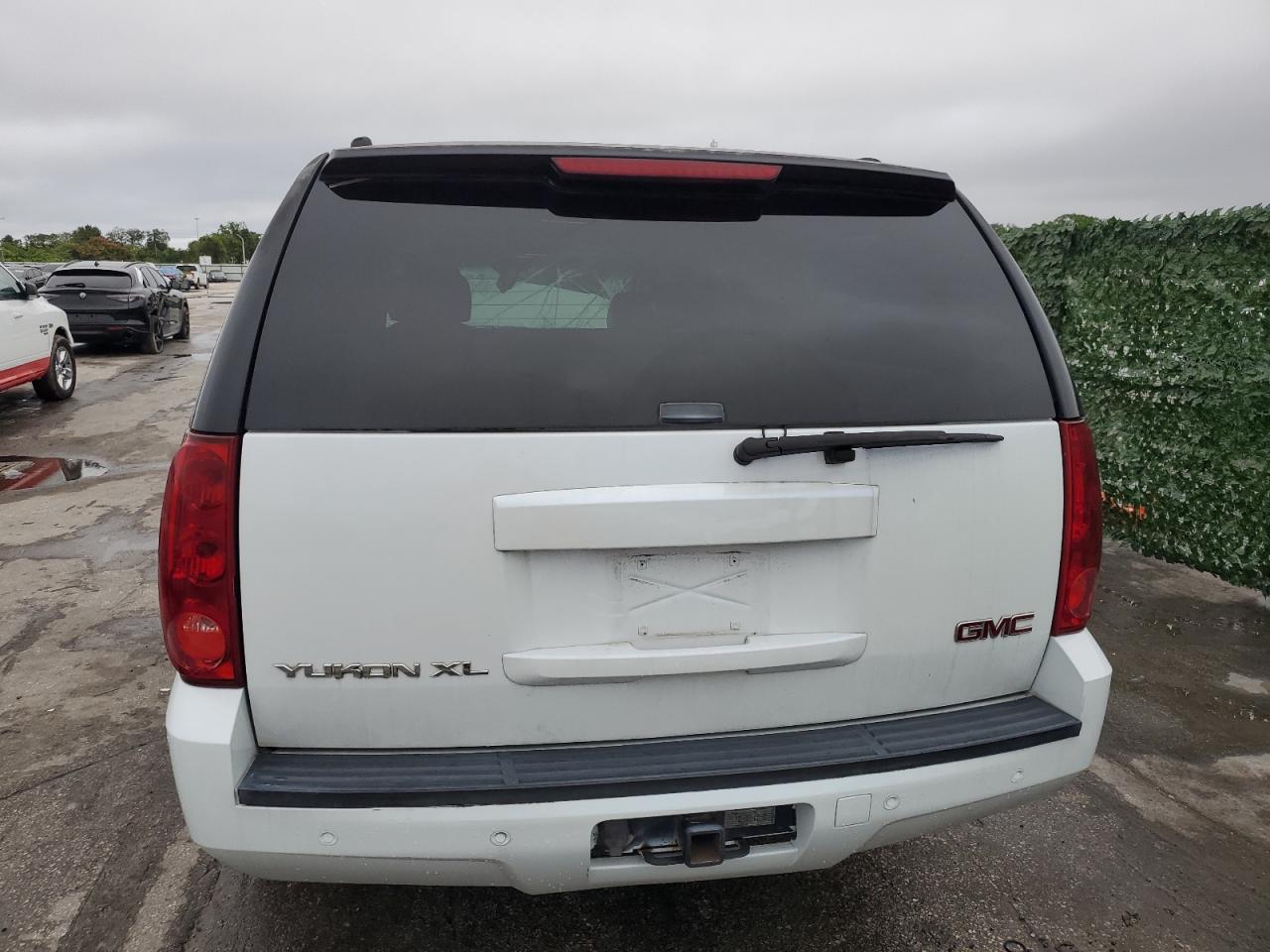 Photo 5 VIN: 1GKFC16JX7J273835 - GMC YUKON 