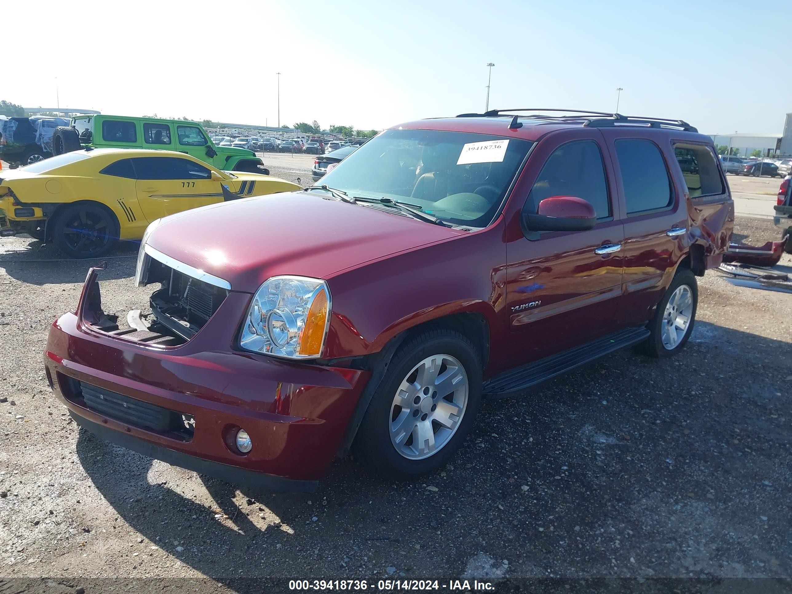 Photo 1 VIN: 1GKFC33069R131476 - GMC YUKON 