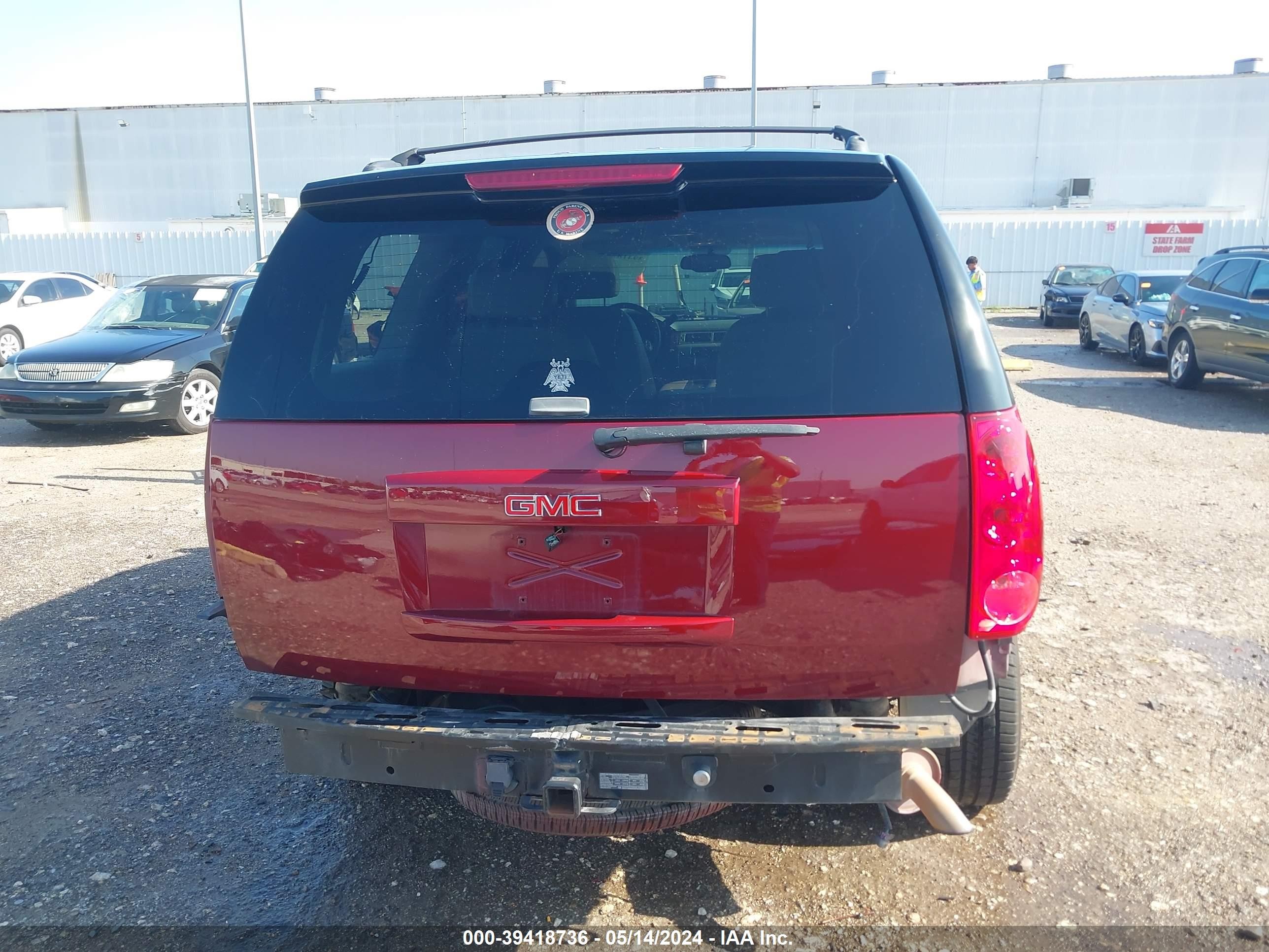 Photo 16 VIN: 1GKFC33069R131476 - GMC YUKON 