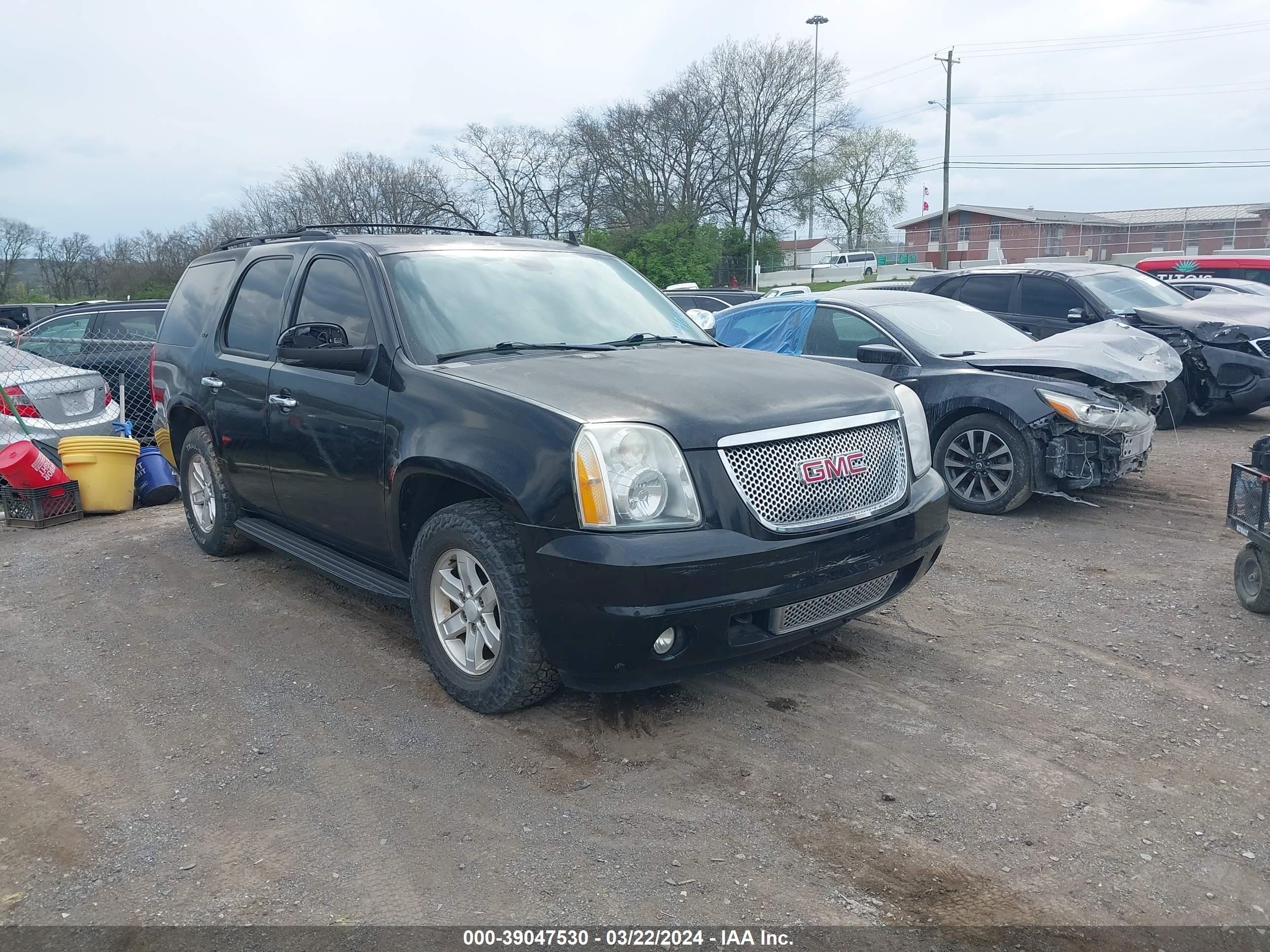 Photo 0 VIN: 1GKFC33069R134085 - GMC YUKON 