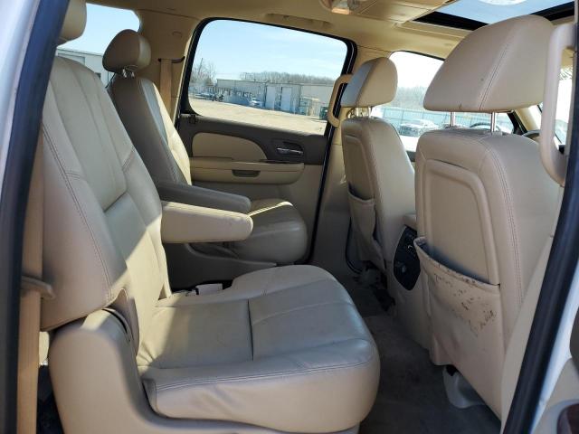 Photo 9 VIN: 1GKFC36019R173887 - GMC YUKON 