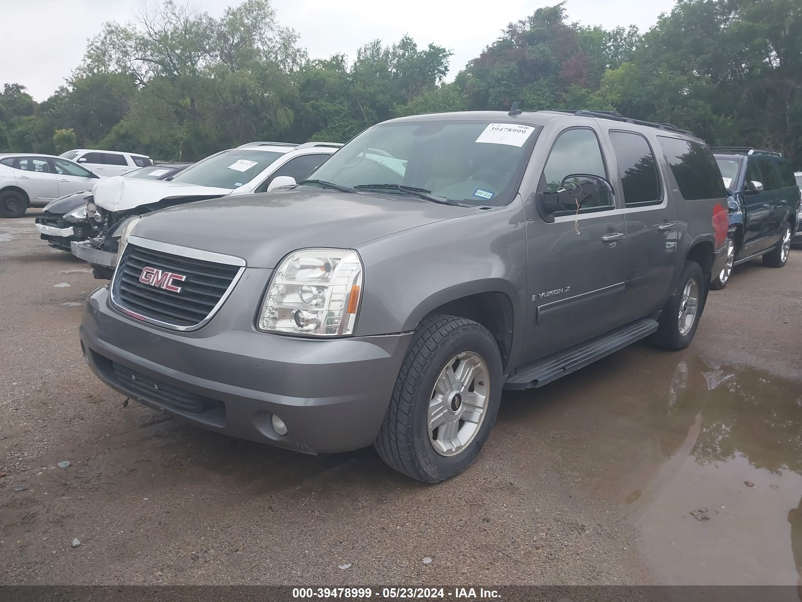 Photo 1 VIN: 1GKFC36029R270712 - GMC YUKON 