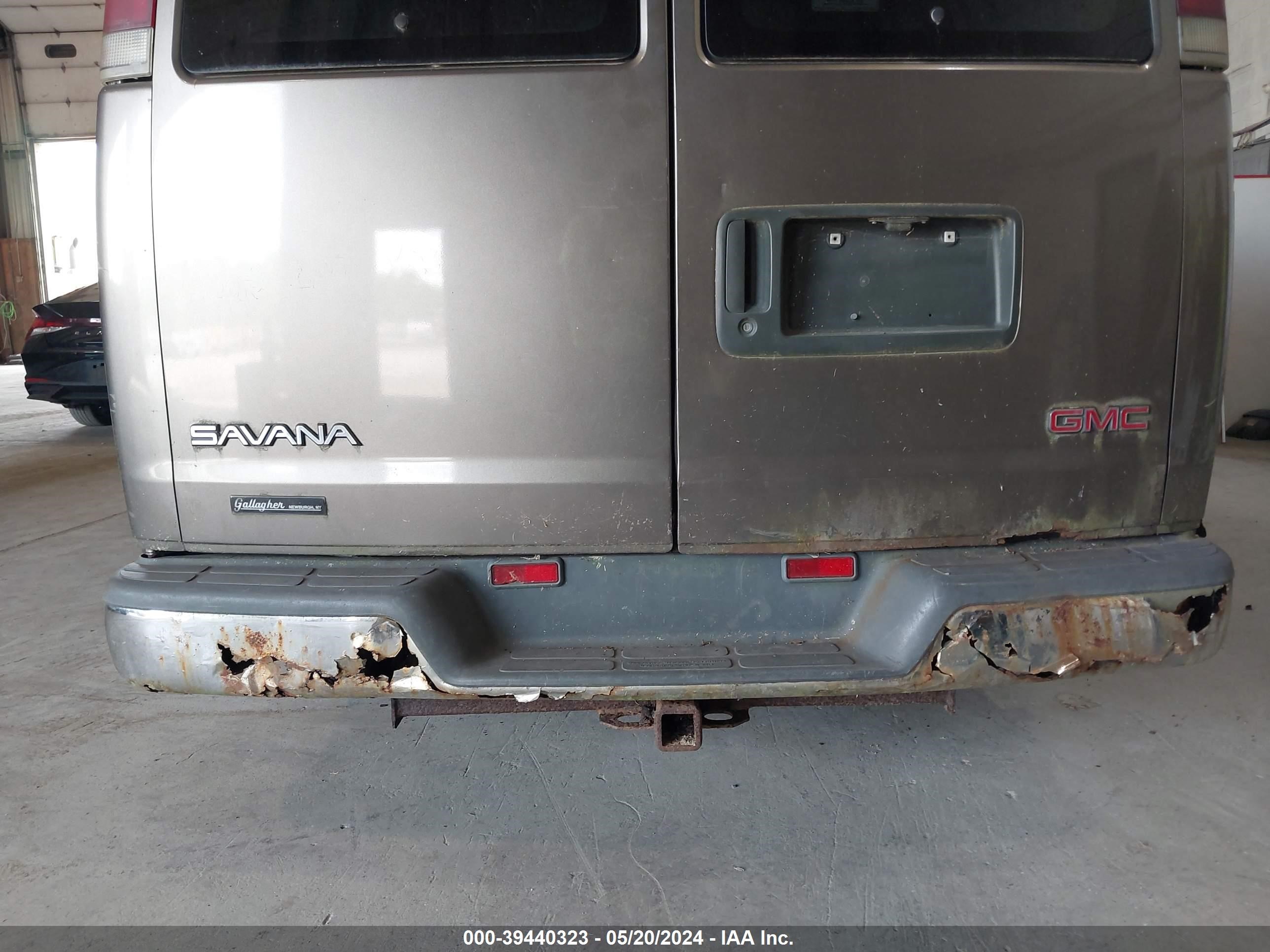 Photo 12 VIN: 1GKFG15R1X1133586 - GMC SAVANA 