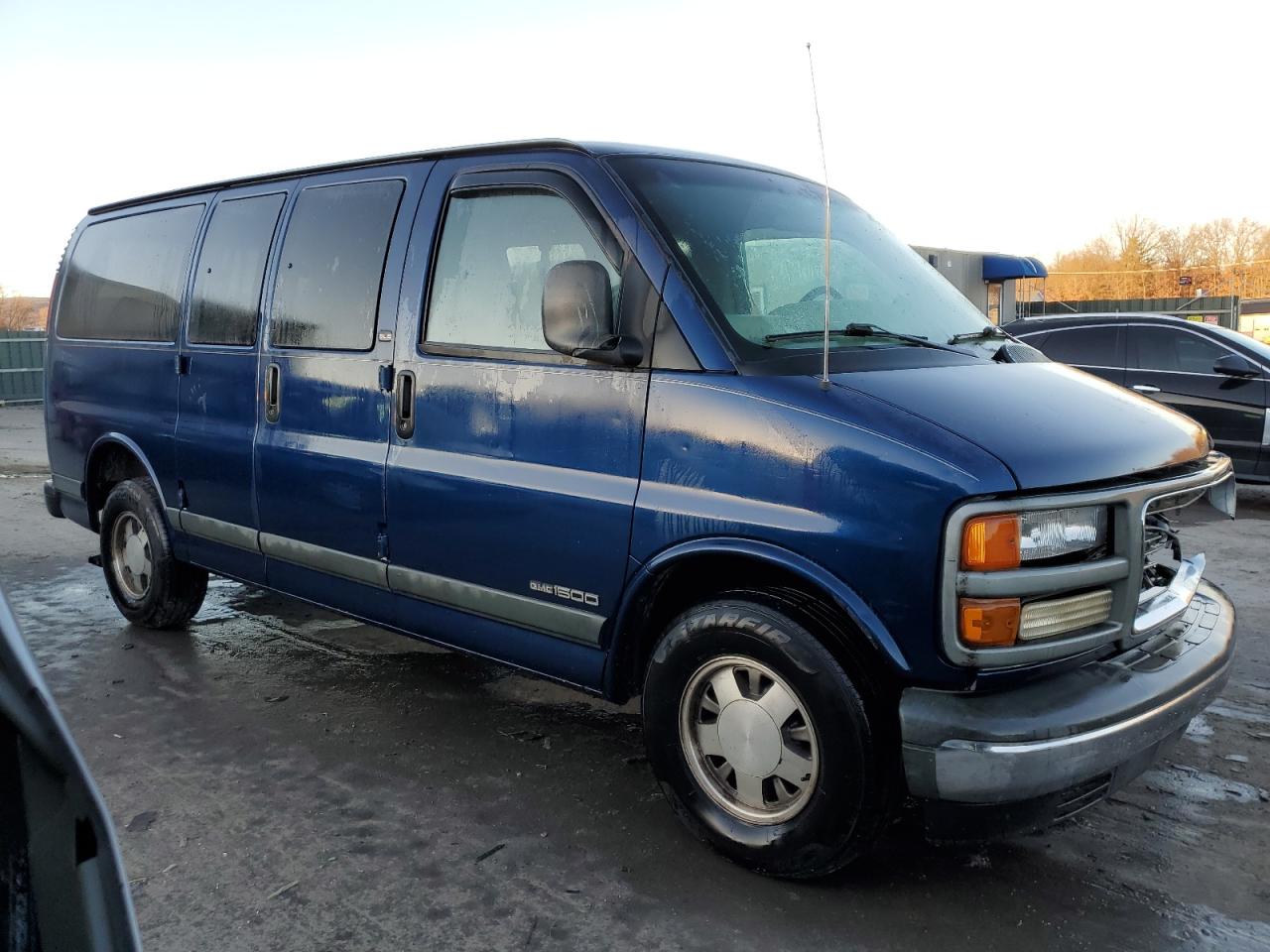 Photo 3 VIN: 1GKFG15R7Y1165217 - GMC SAVANA 