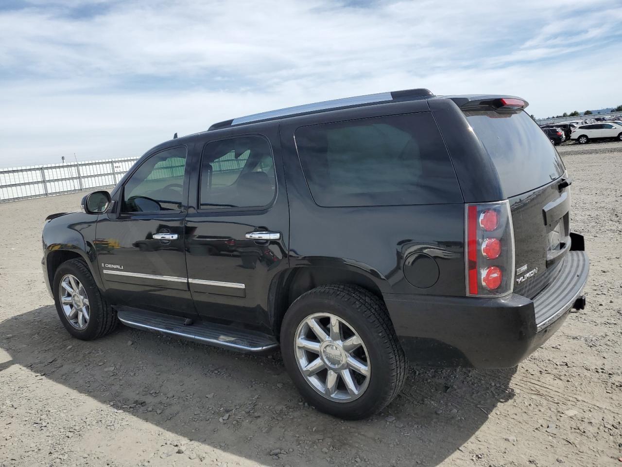 Photo 1 VIN: 1GKFK03209R275219 - GMC YUKON 