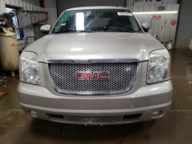 Photo 4 VIN: 1GKFK03219R286830 - GMC YUKON 