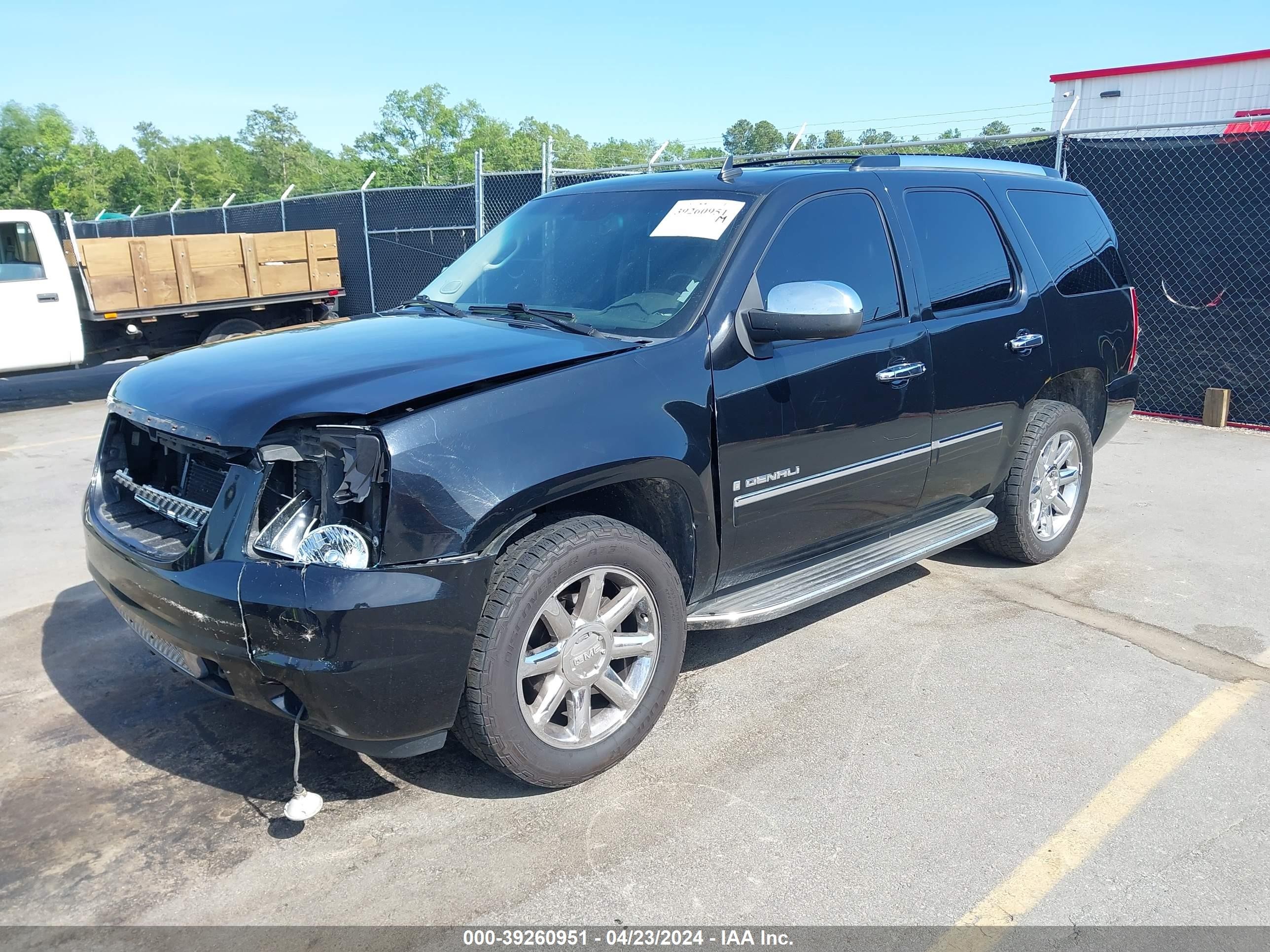 Photo 1 VIN: 1GKFK03239R253974 - GMC YUKON 