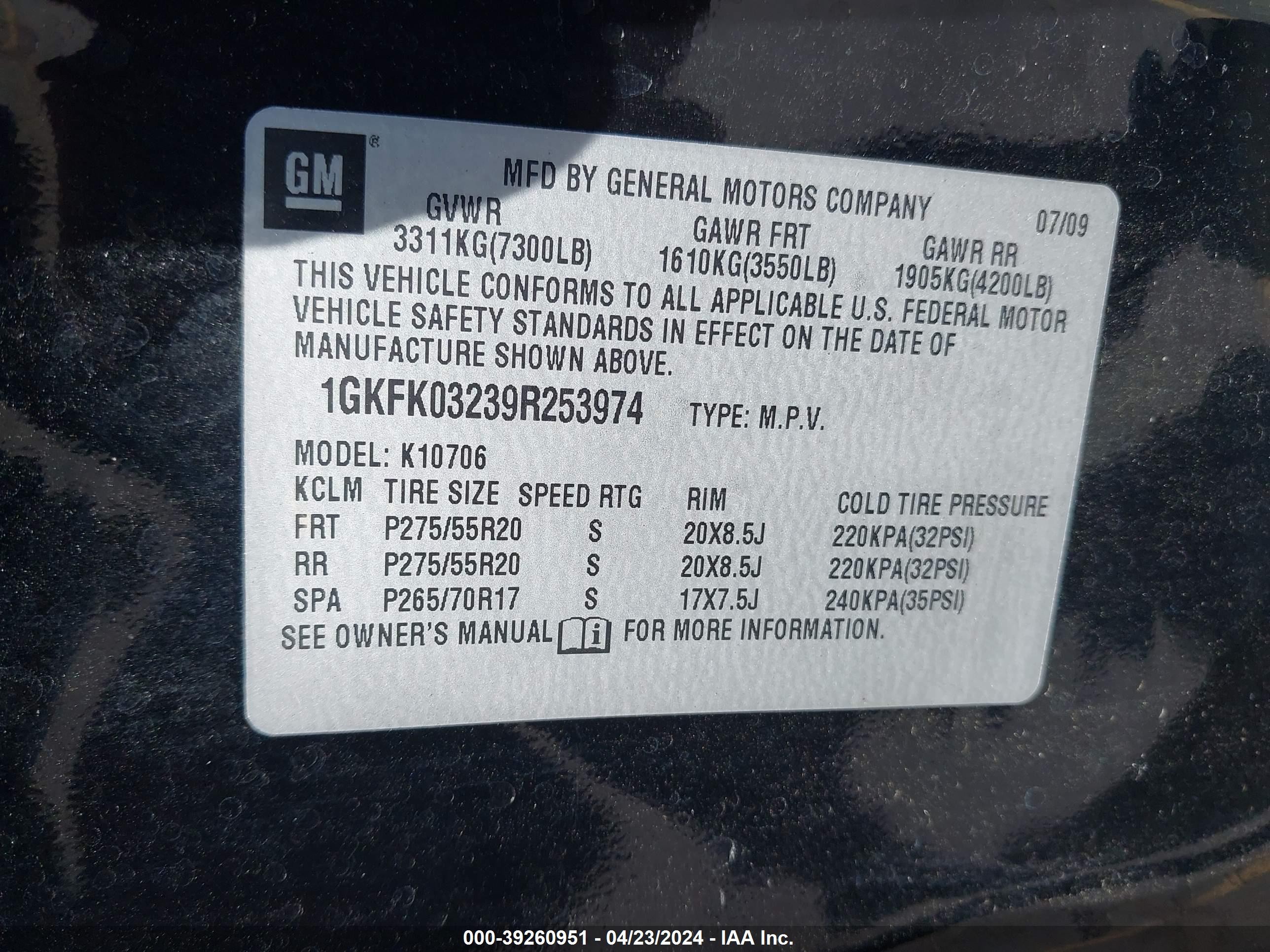 Photo 8 VIN: 1GKFK03239R253974 - GMC YUKON 