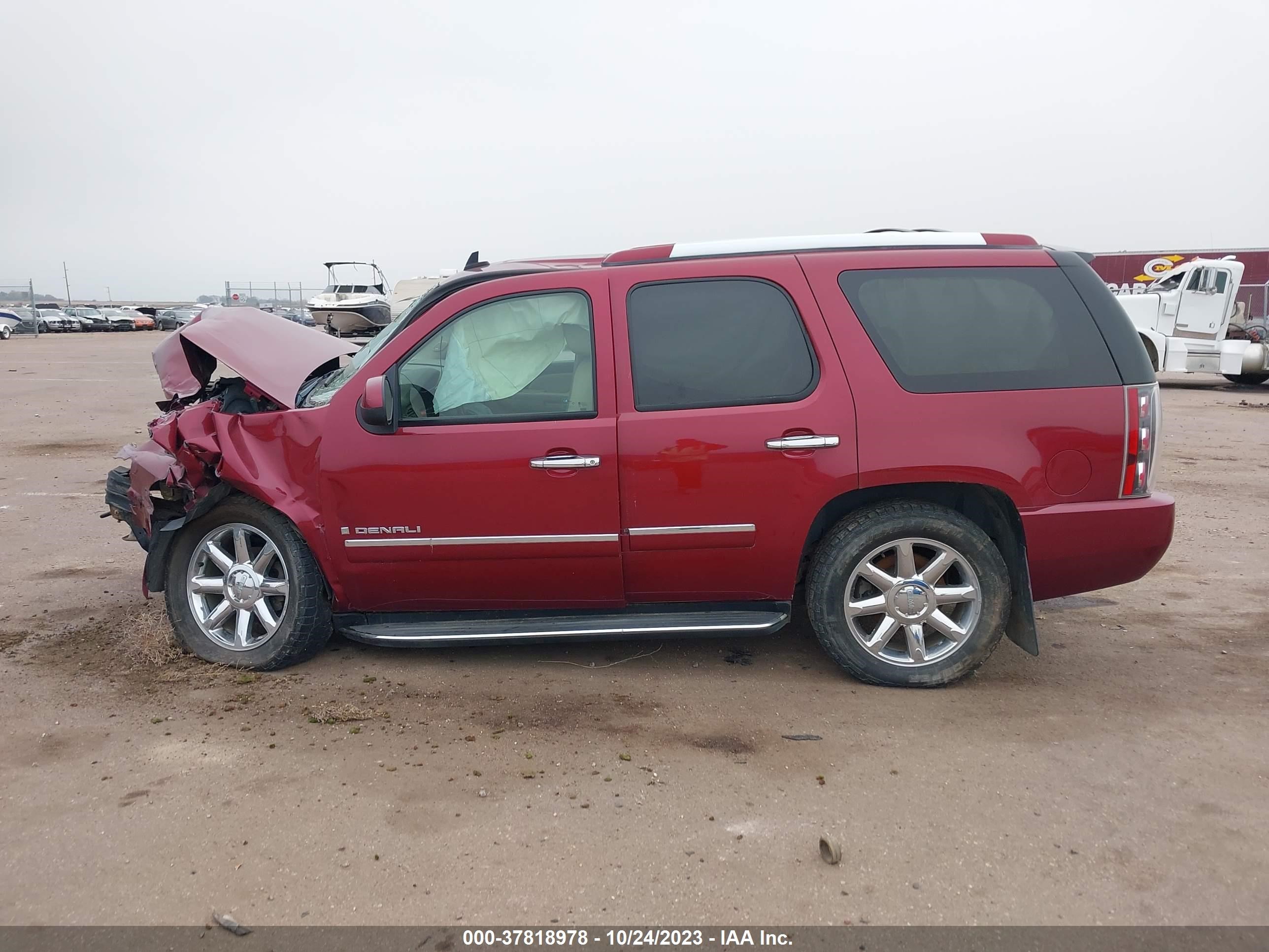 Photo 13 VIN: 1GKFK03259R226954 - GMC YUKON 