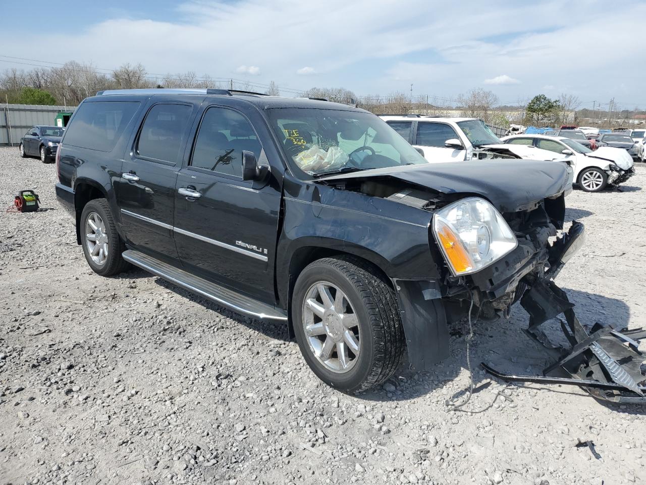 Photo 3 VIN: 1GKFK06249R157170 - GMC YUKON 