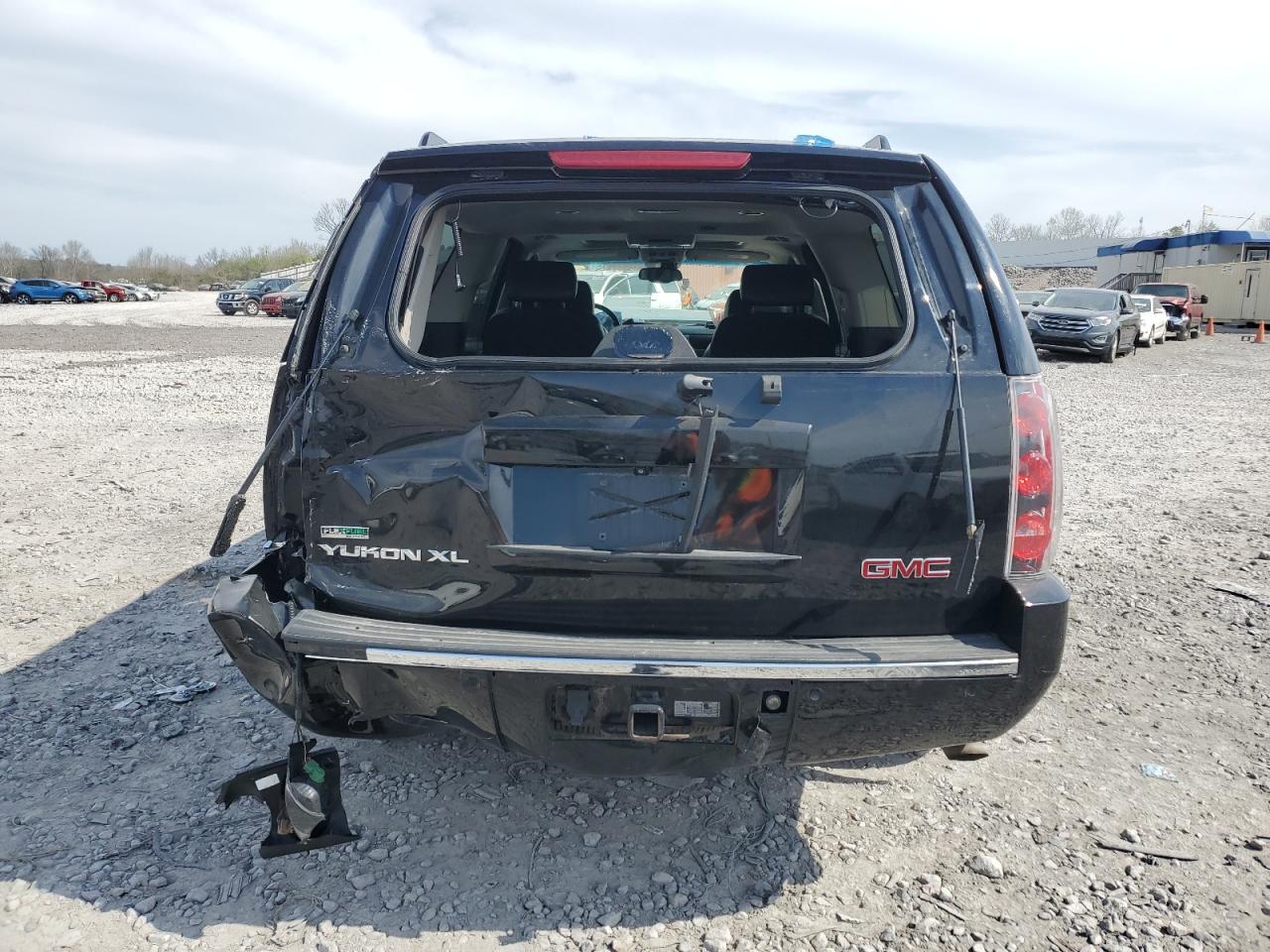 Photo 5 VIN: 1GKFK06249R157170 - GMC YUKON 