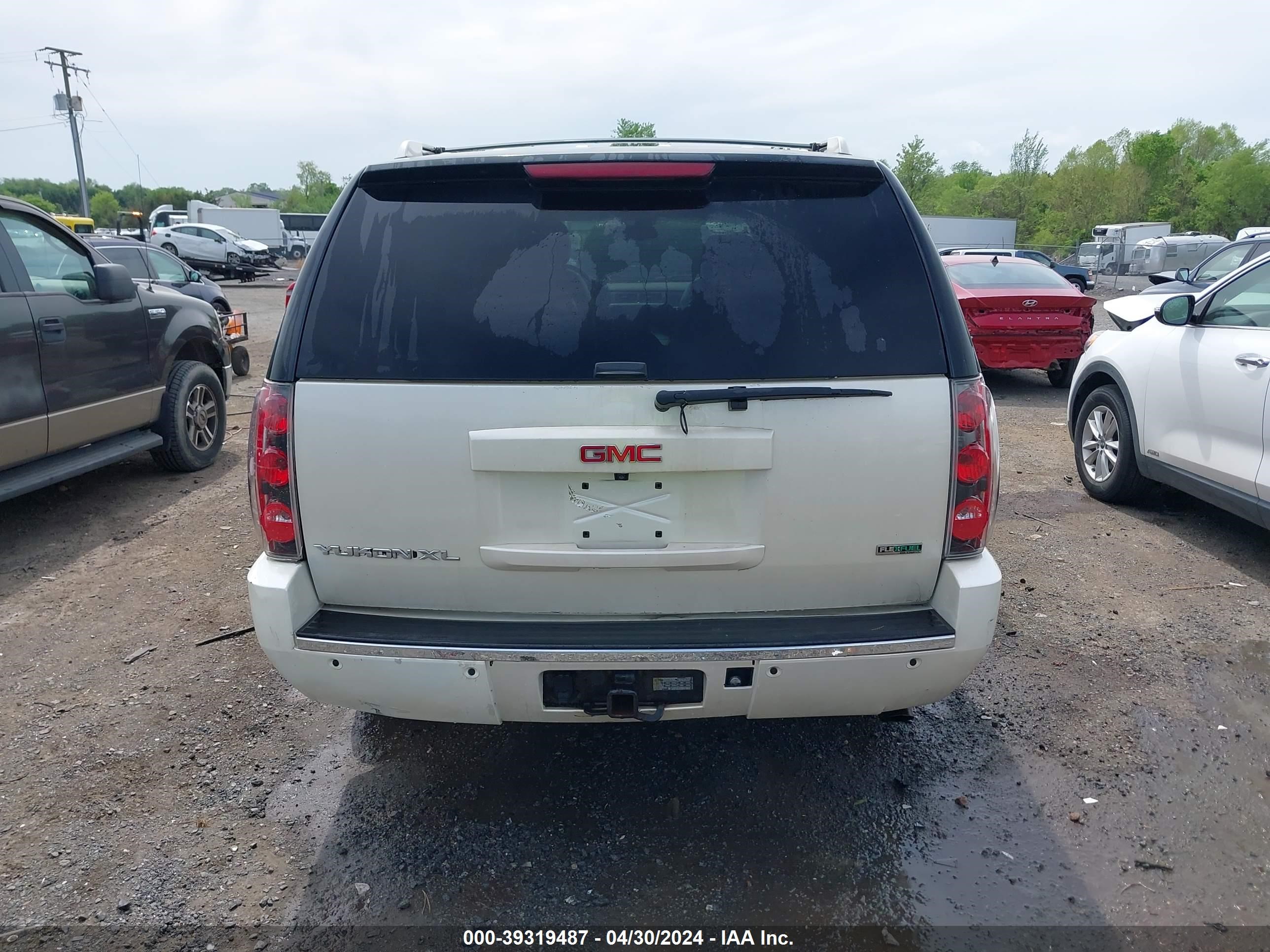 Photo 15 VIN: 1GKFK06259R209650 - GMC NULL 