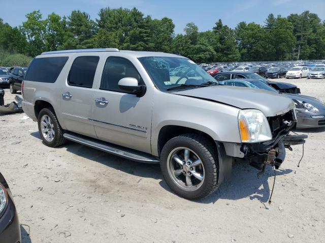 Photo 3 VIN: 1GKFK062X9R273442 - GMC YUKON 