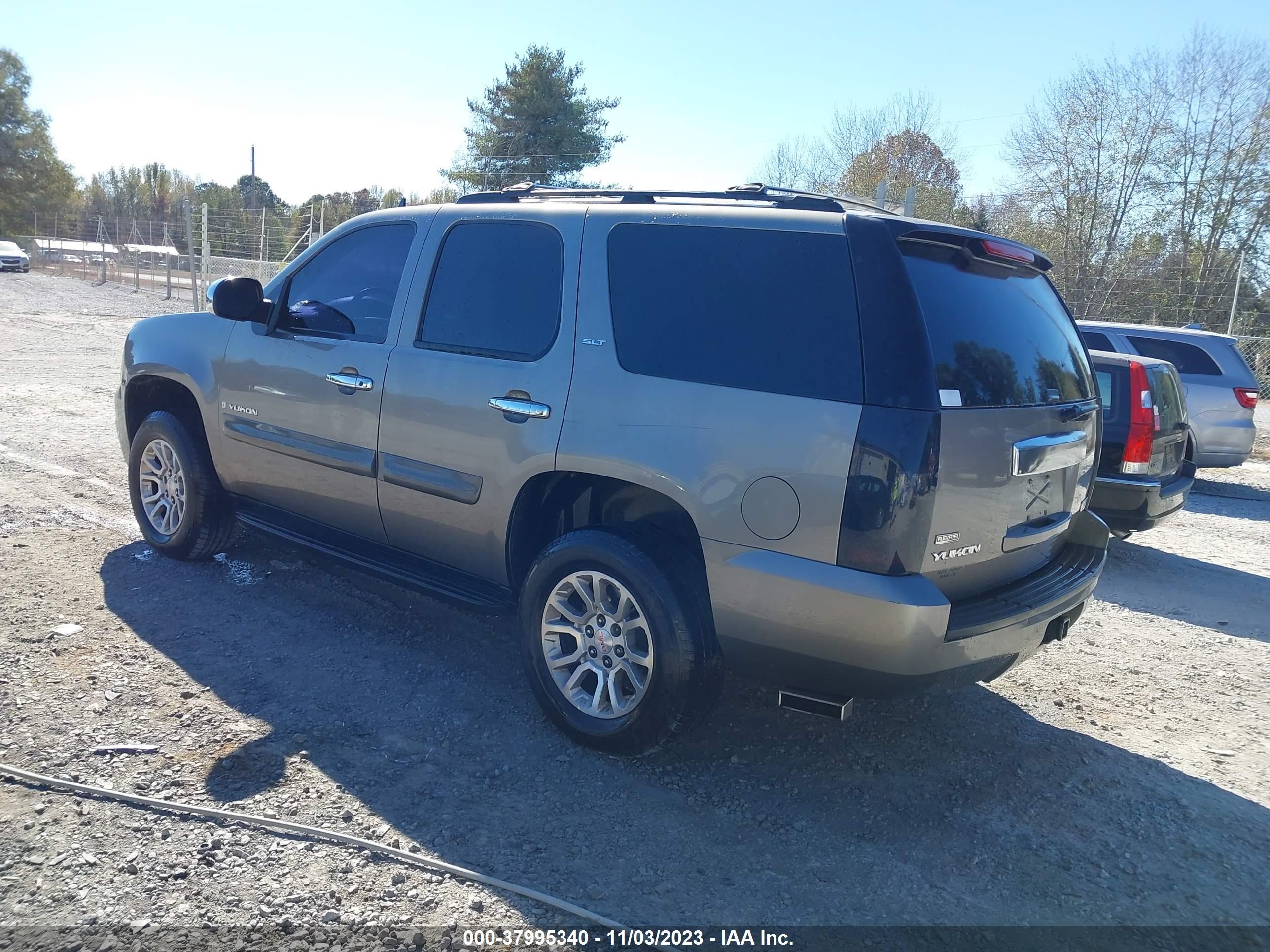 Photo 2 VIN: 1GKFK13007R275948 - GMC YUKON 