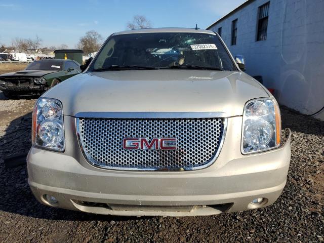 Photo 4 VIN: 1GKFK13007R300900 - GMC YUKON 