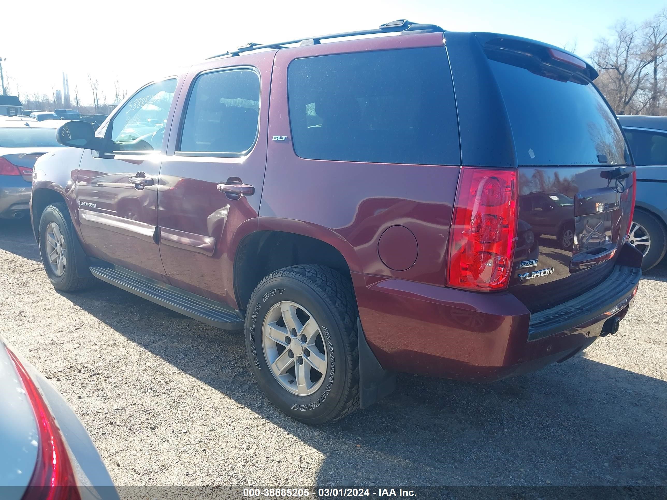 Photo 2 VIN: 1GKFK13008J114712 - GMC YUKON 