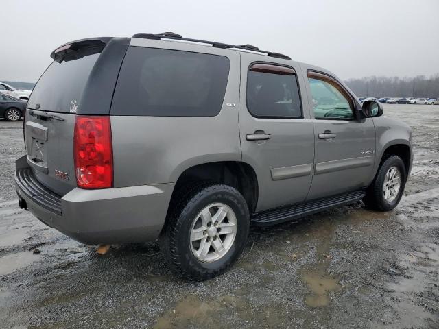 Photo 2 VIN: 1GKFK13017J106357 - GMC YUKON 